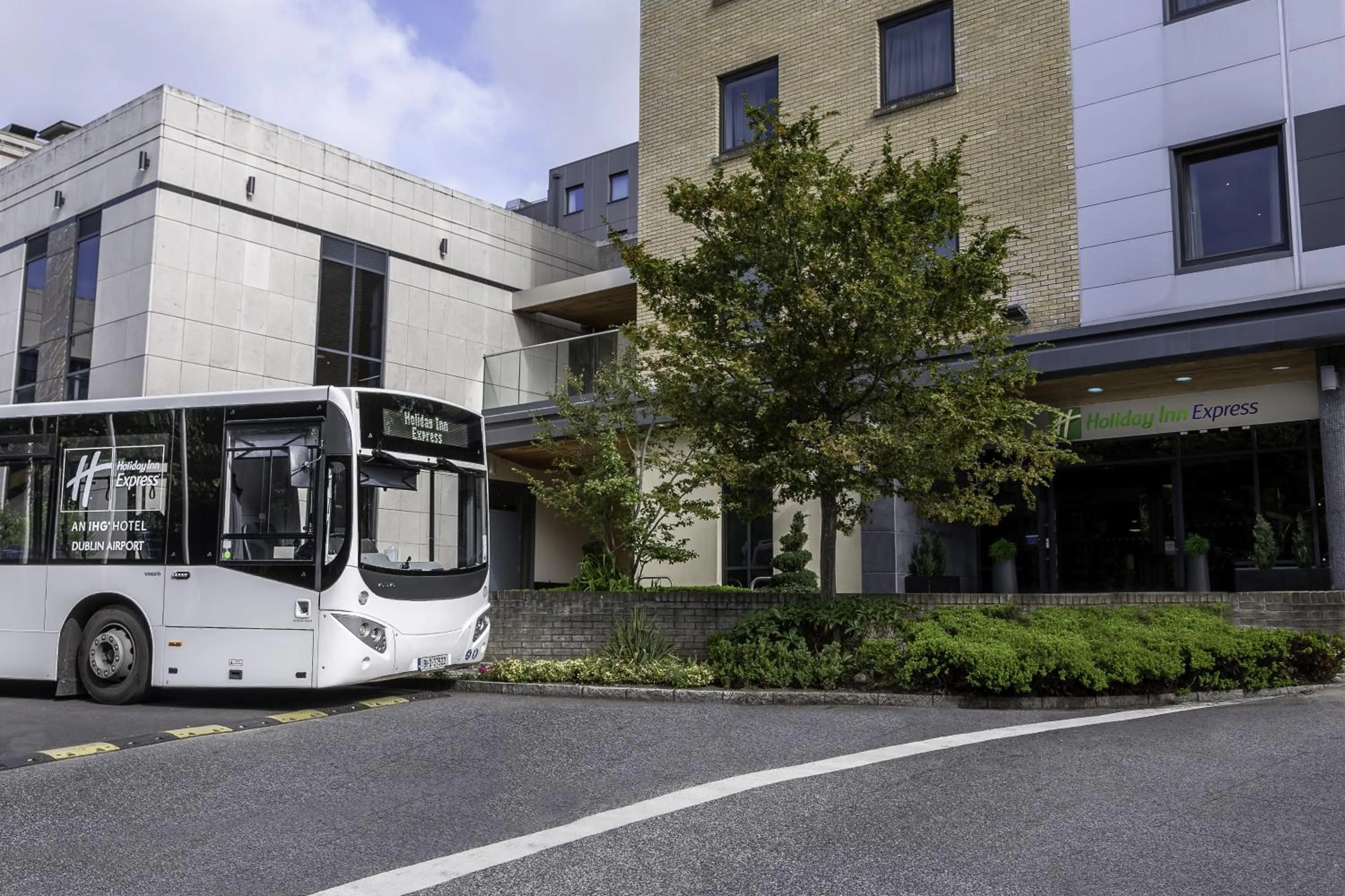 Lobby or reception in Holiday Inn Express Dublin-Airport by IHG