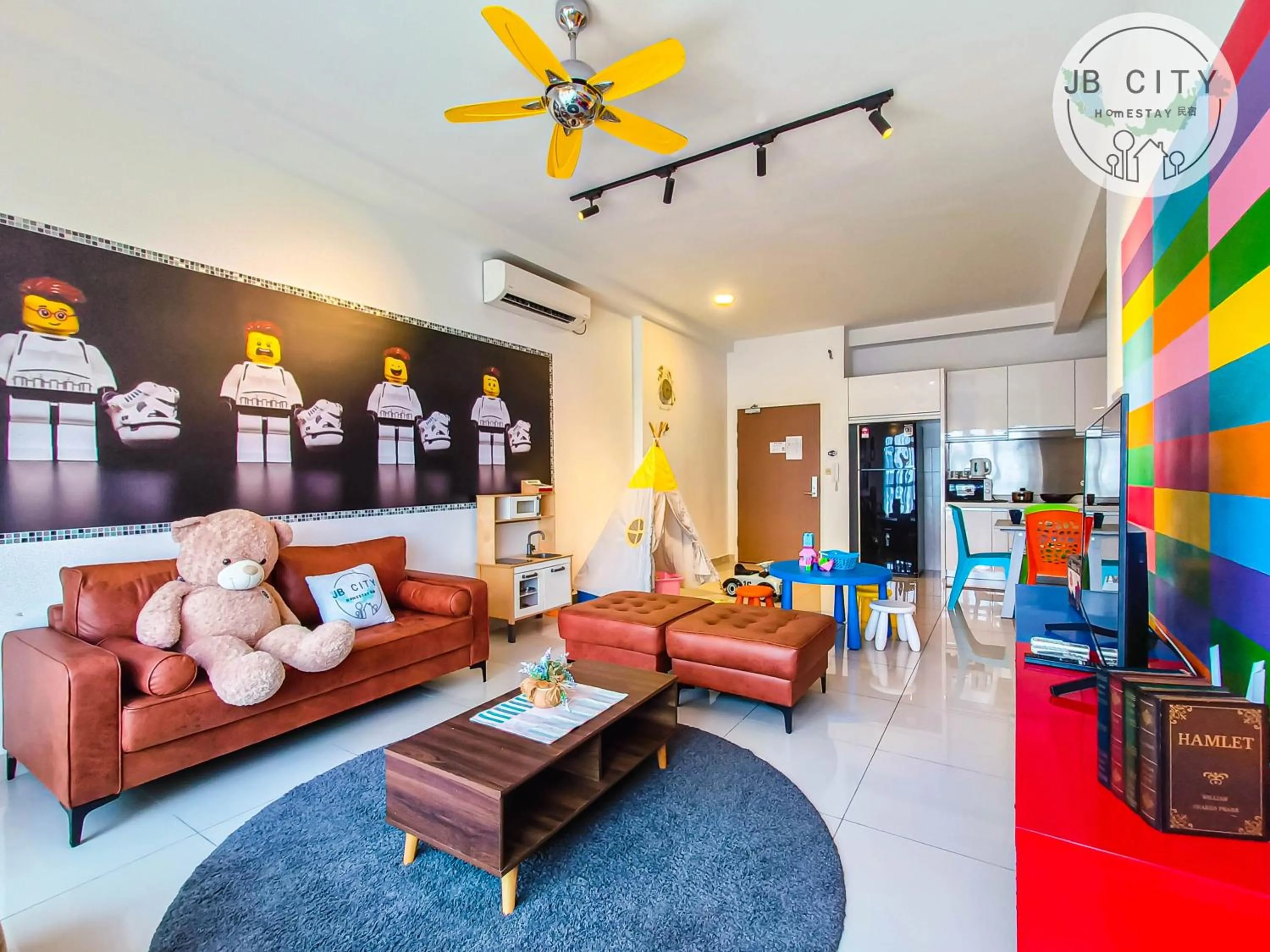 TV and multimedia in Pangsapuri Meridian by RR JBcity