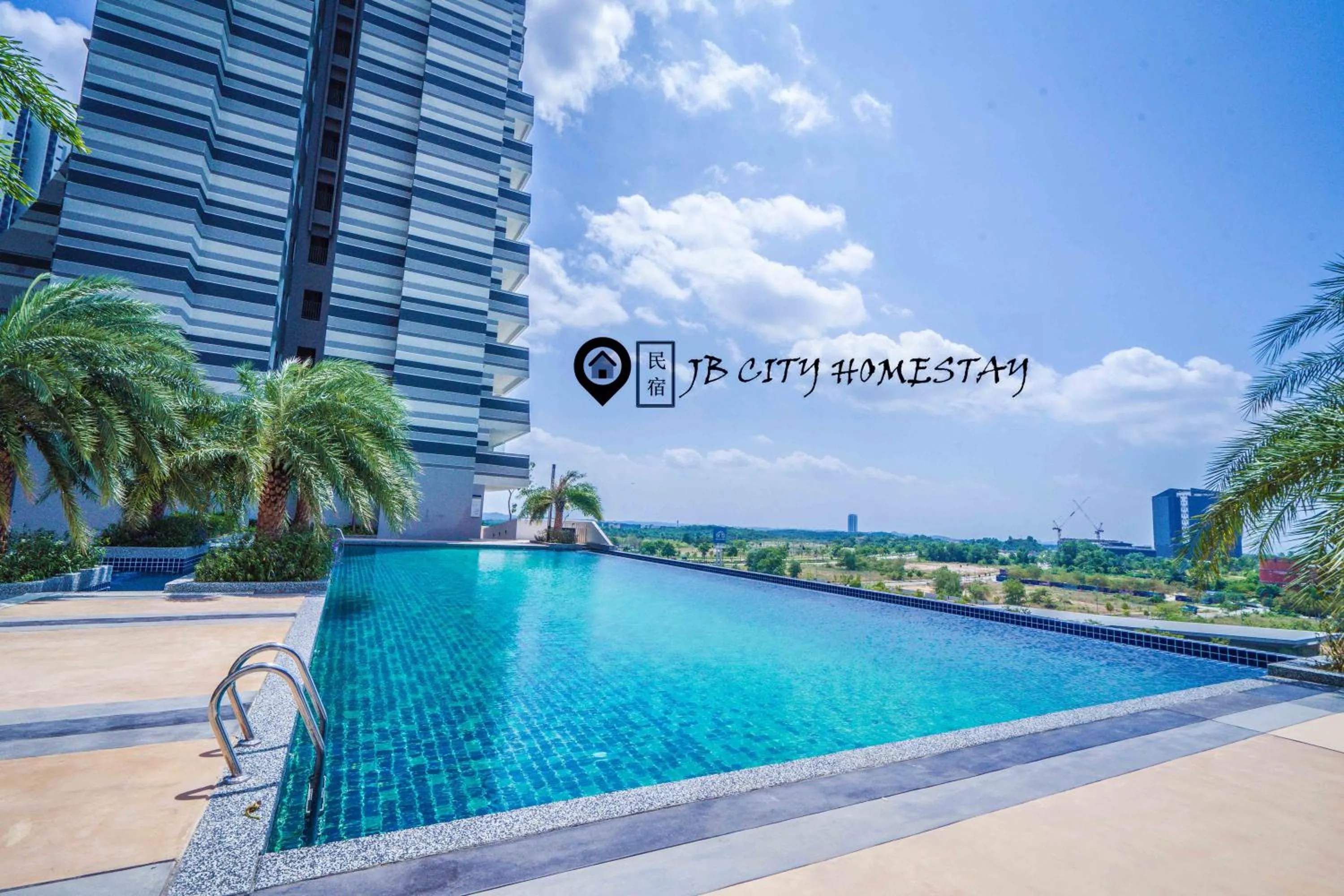 Swimming pool in Pangsapuri Meridian by RR JBcity