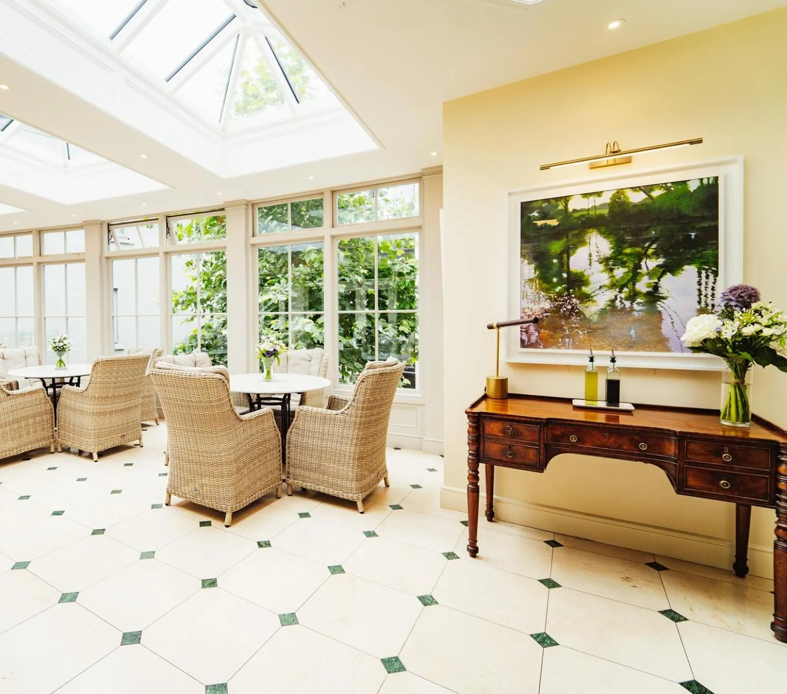 Food and drinks in The Wyatt Hotel