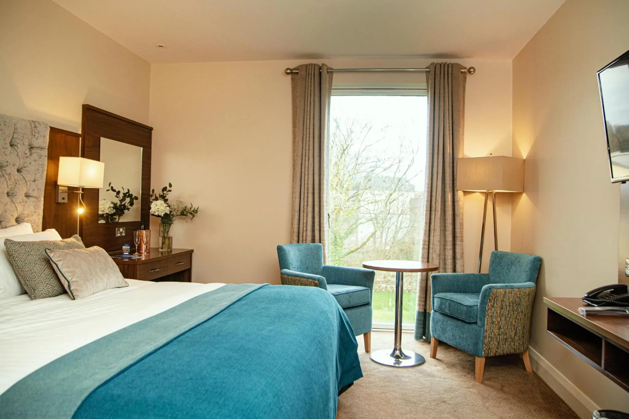 View (from property/room), Bed in The Wyatt Hotel