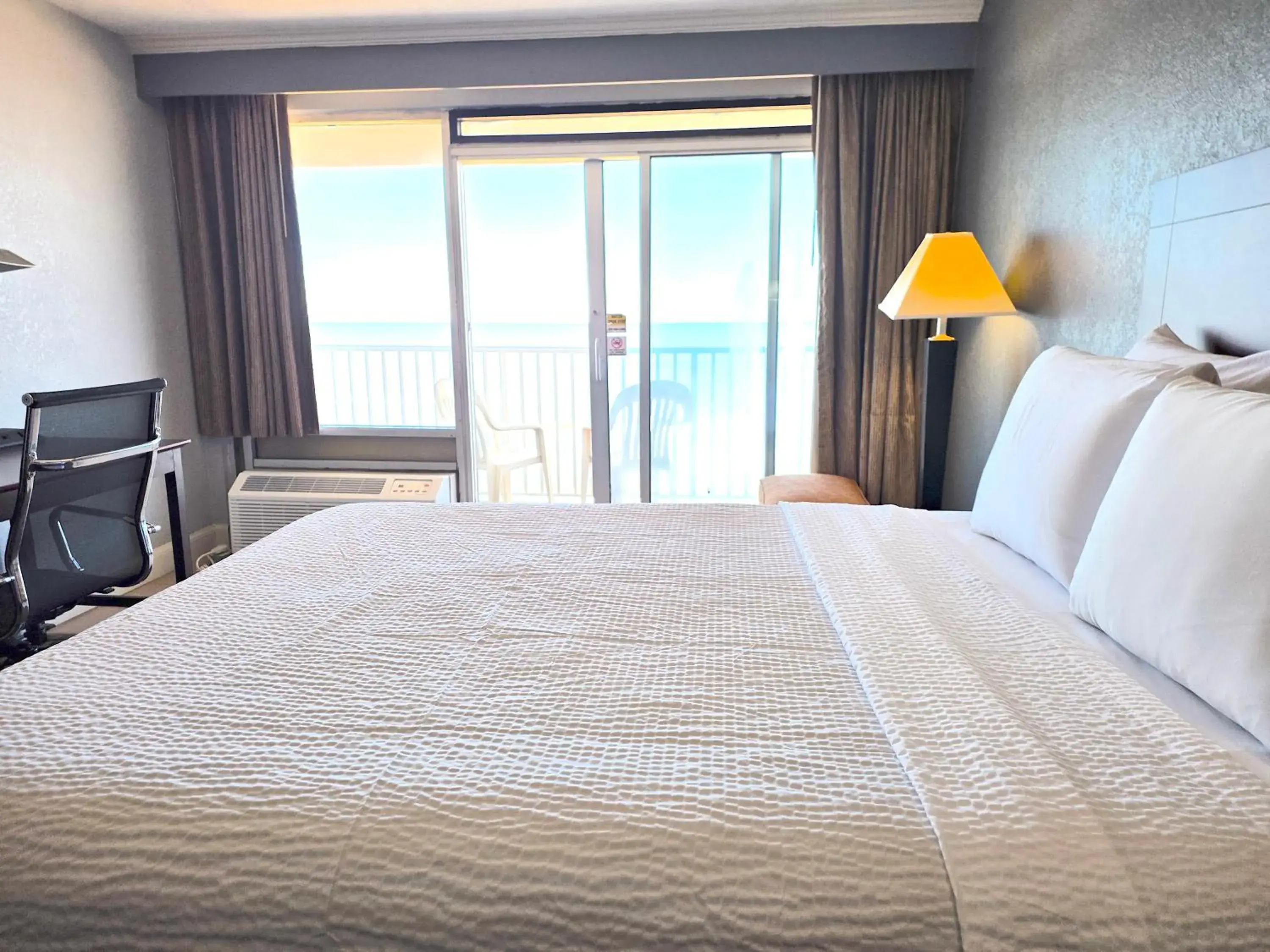 Bed in Ocean Resort Bed in Ocean Resort