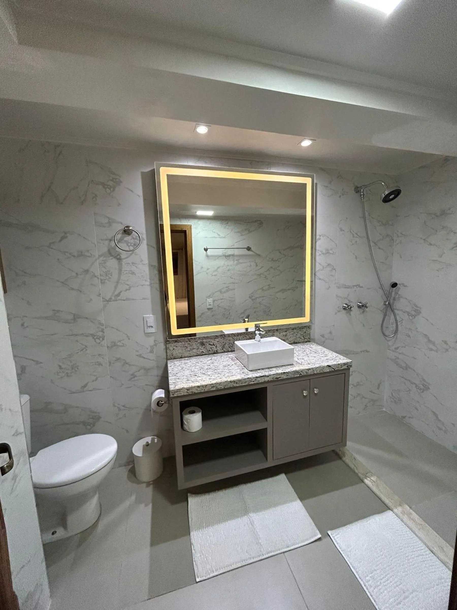 Toilet in Pousada Villa Verde