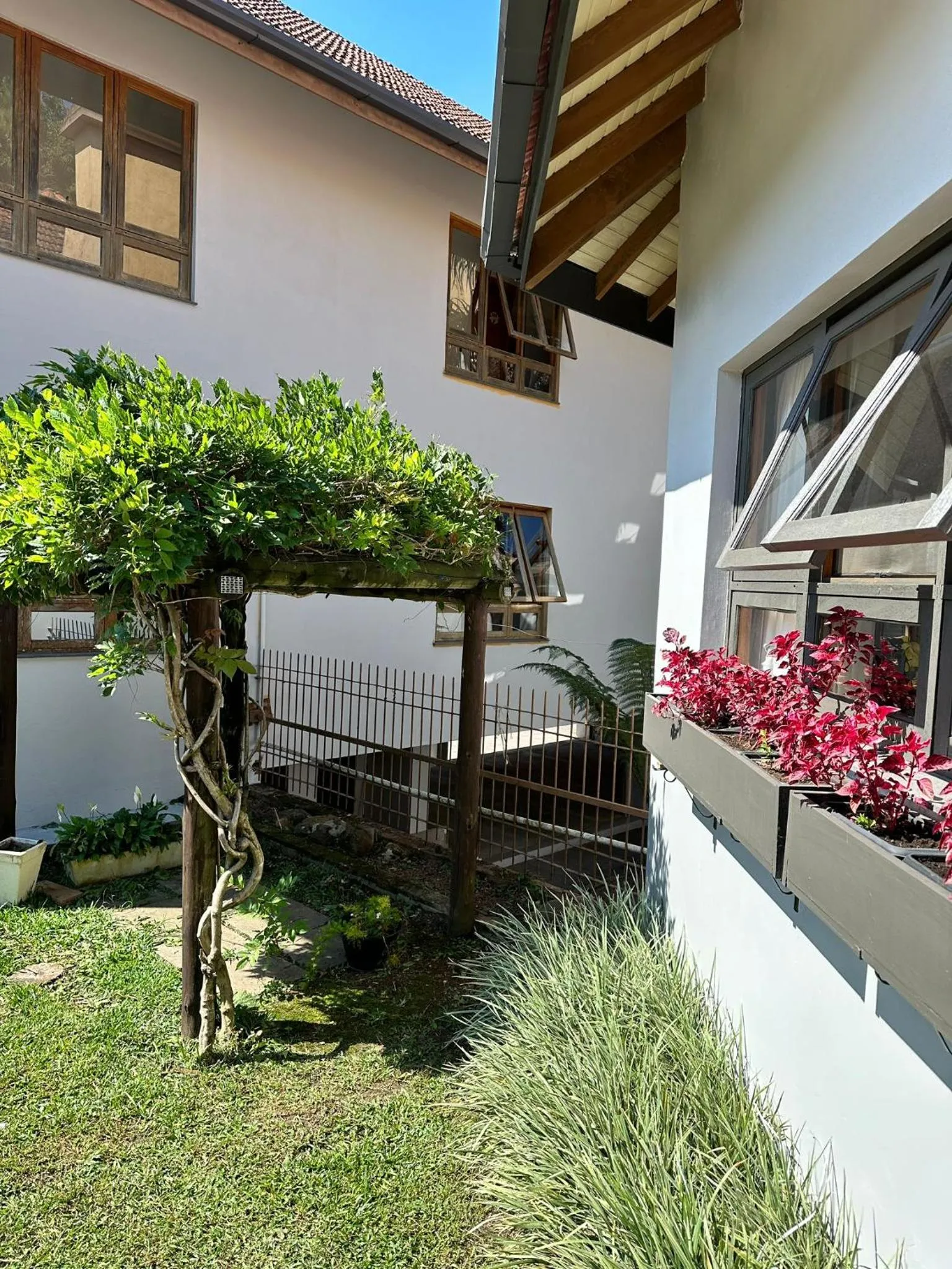 Property building in Pousada Villa Verde