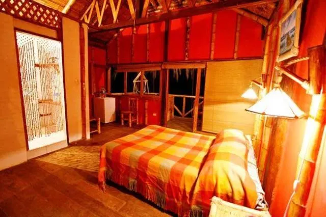 Photo of the whole room, Bed in Bamboo Lodge