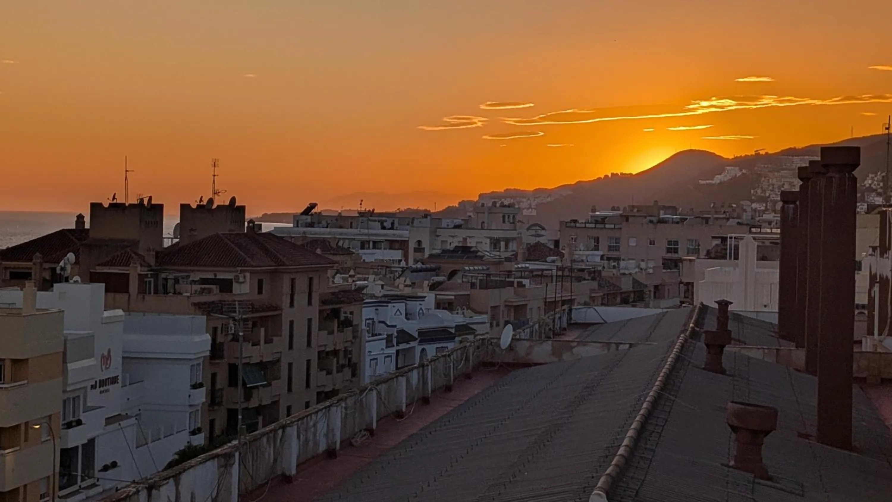 Mini Penthouse close to beach with nice seaviews