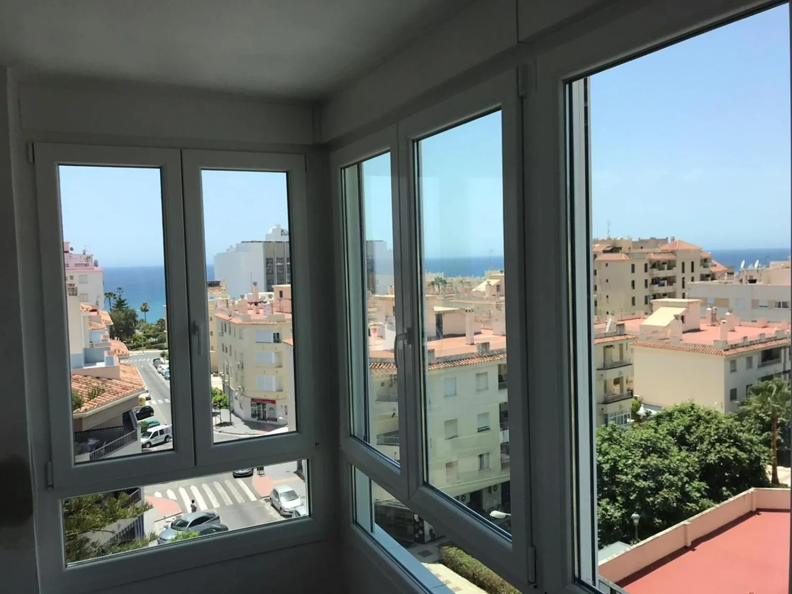 Mini Penthouse close to beach with nice seaviews