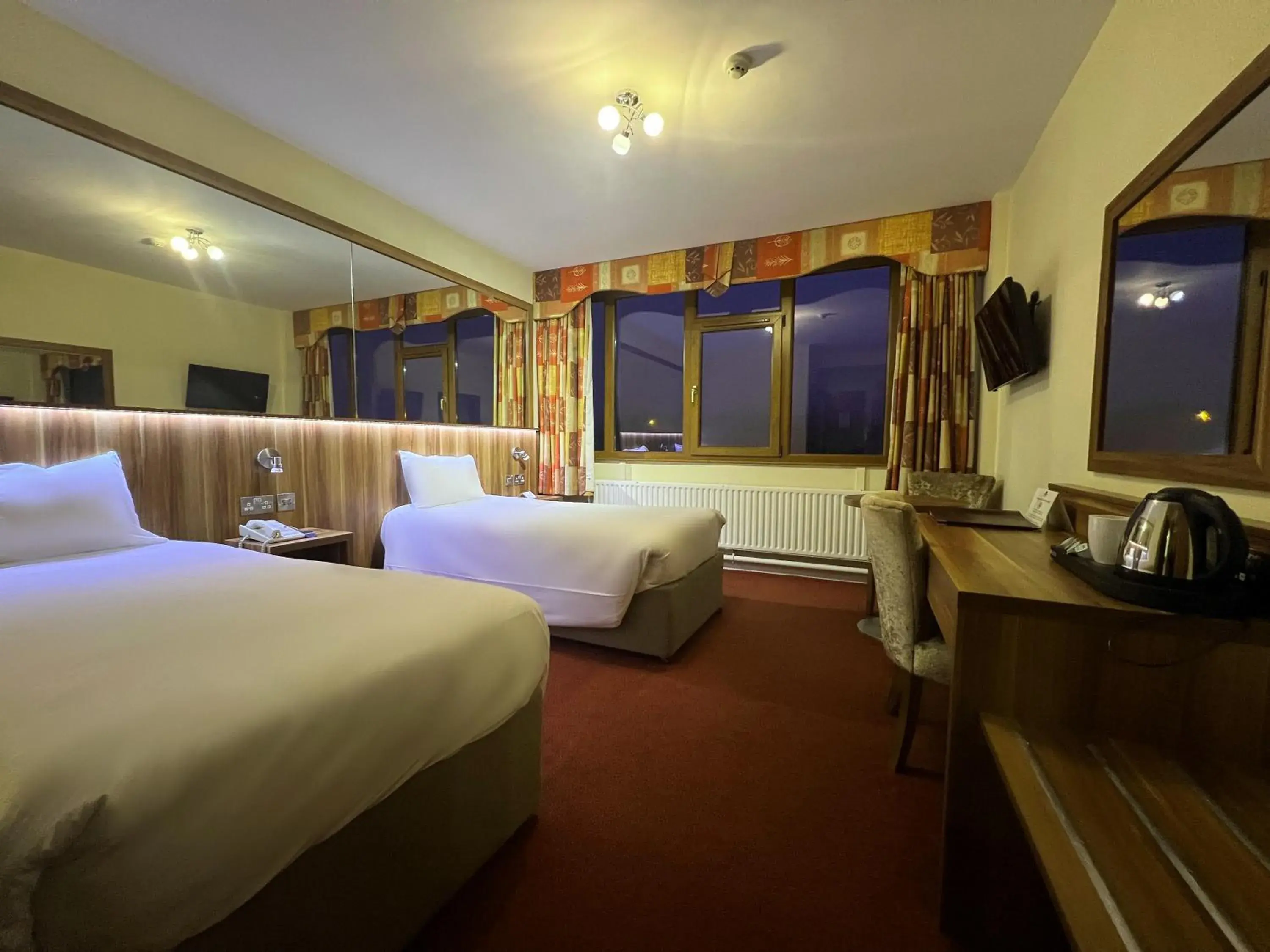 Twin Room in West County Hotel Twin Room in West County Hotel