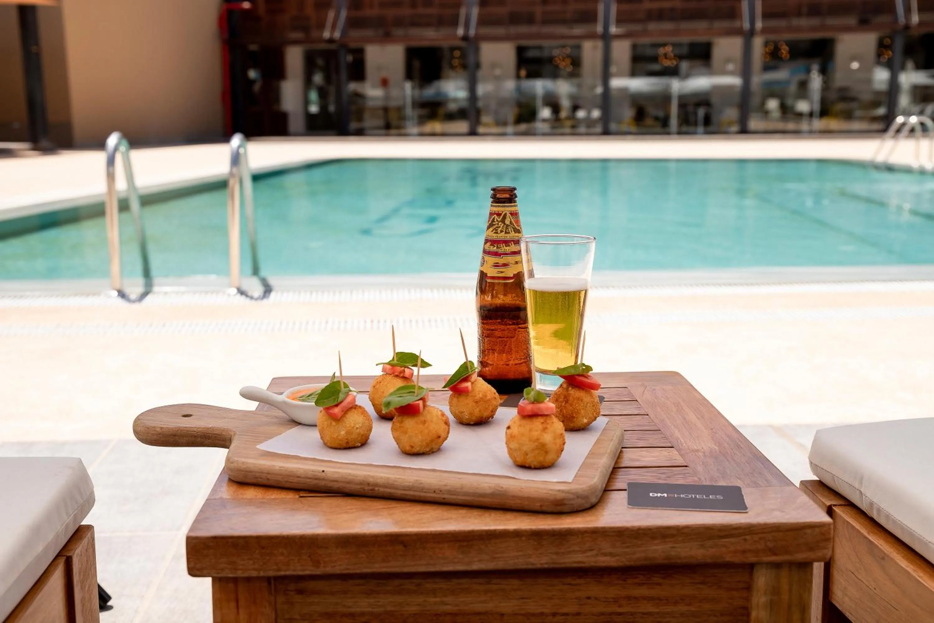 Food and drinks in DM Hoteles Tacna