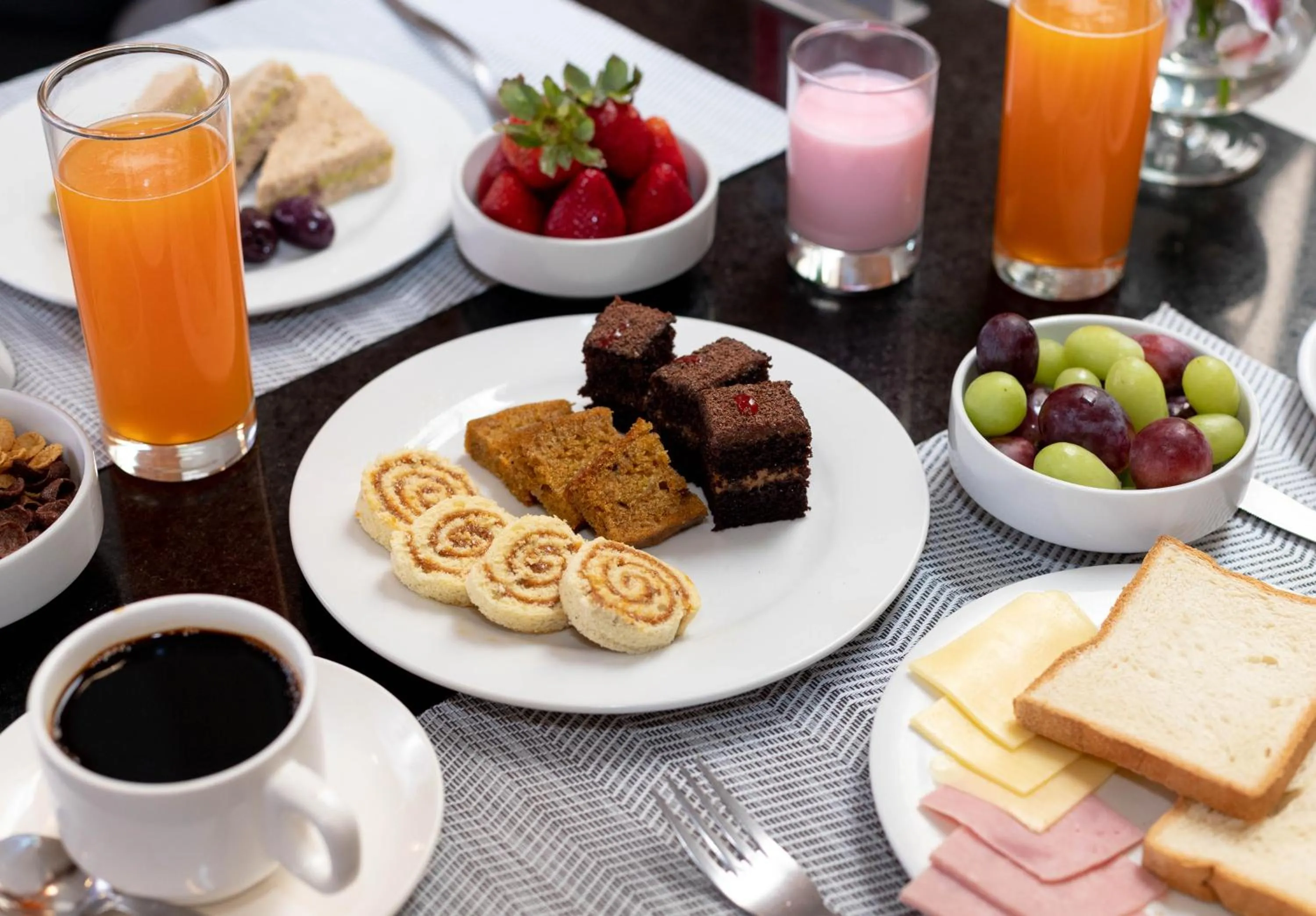 Buffet breakfast in DM Hoteles Tacna