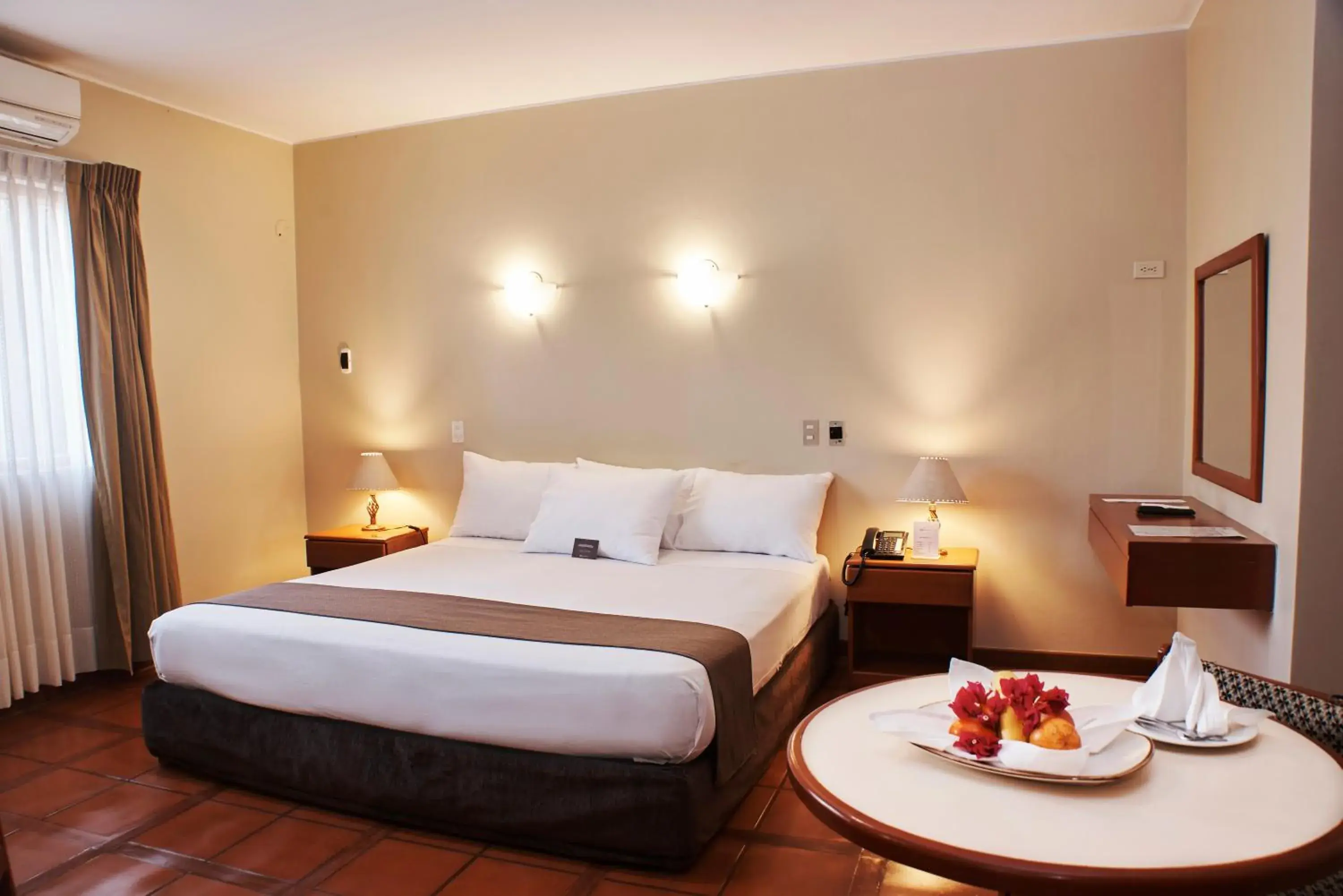 Large Double Room in DM Hoteles Nasca Large Double Room in DM Hoteles Nasca