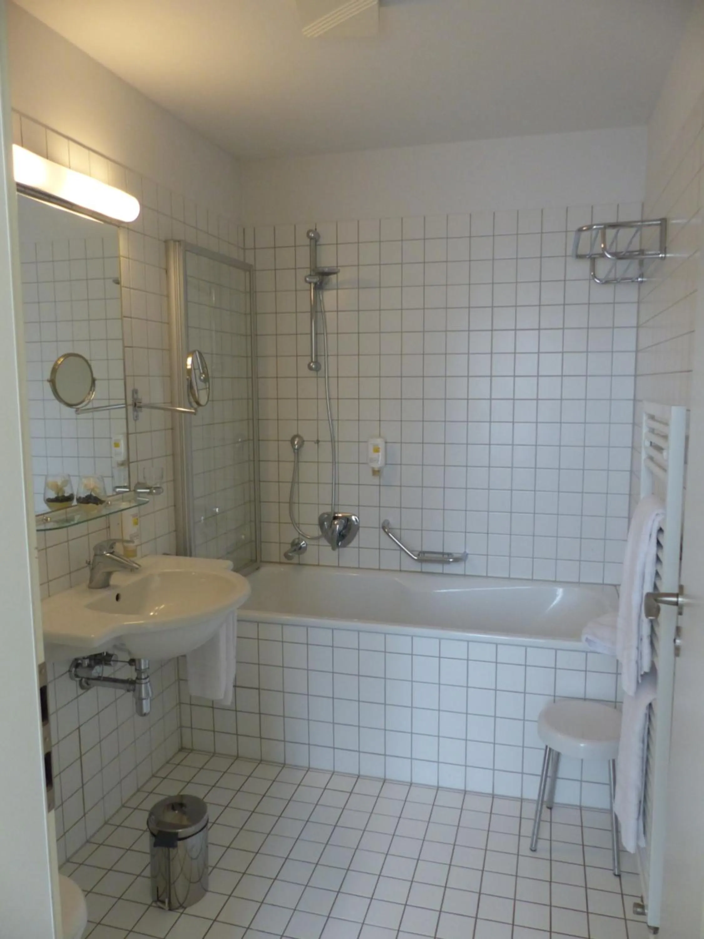 Bathroom in Hotel Vierseithof Luckenwalde