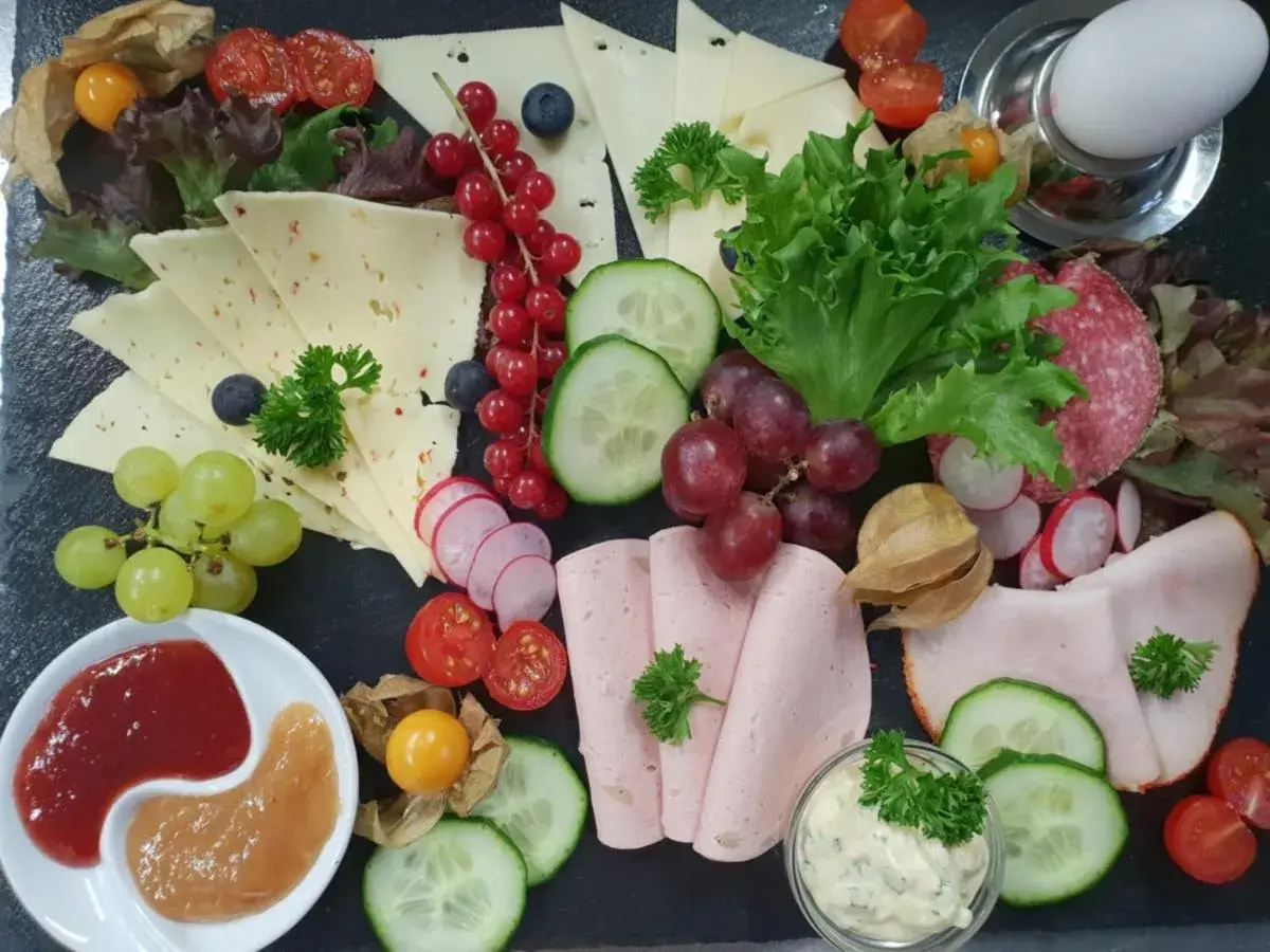 Breakfast in Hotel Vierseithof Luckenwalde Breakfast in Hotel Vierseithof Luckenwalde