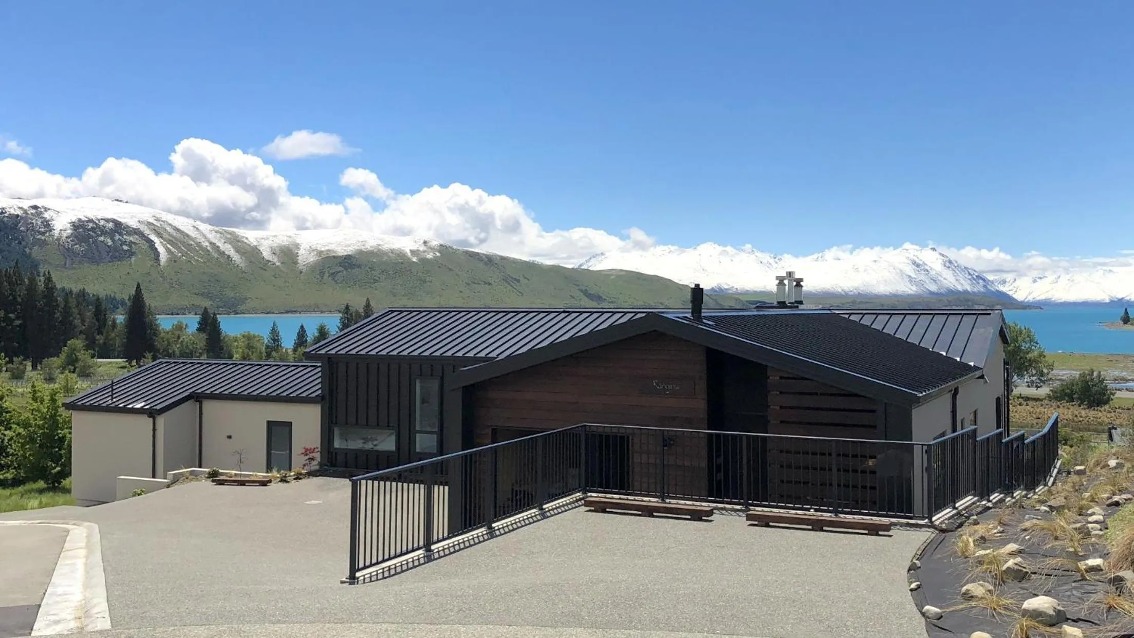 Bird's eye view in Ranginui At Lake Tekapo