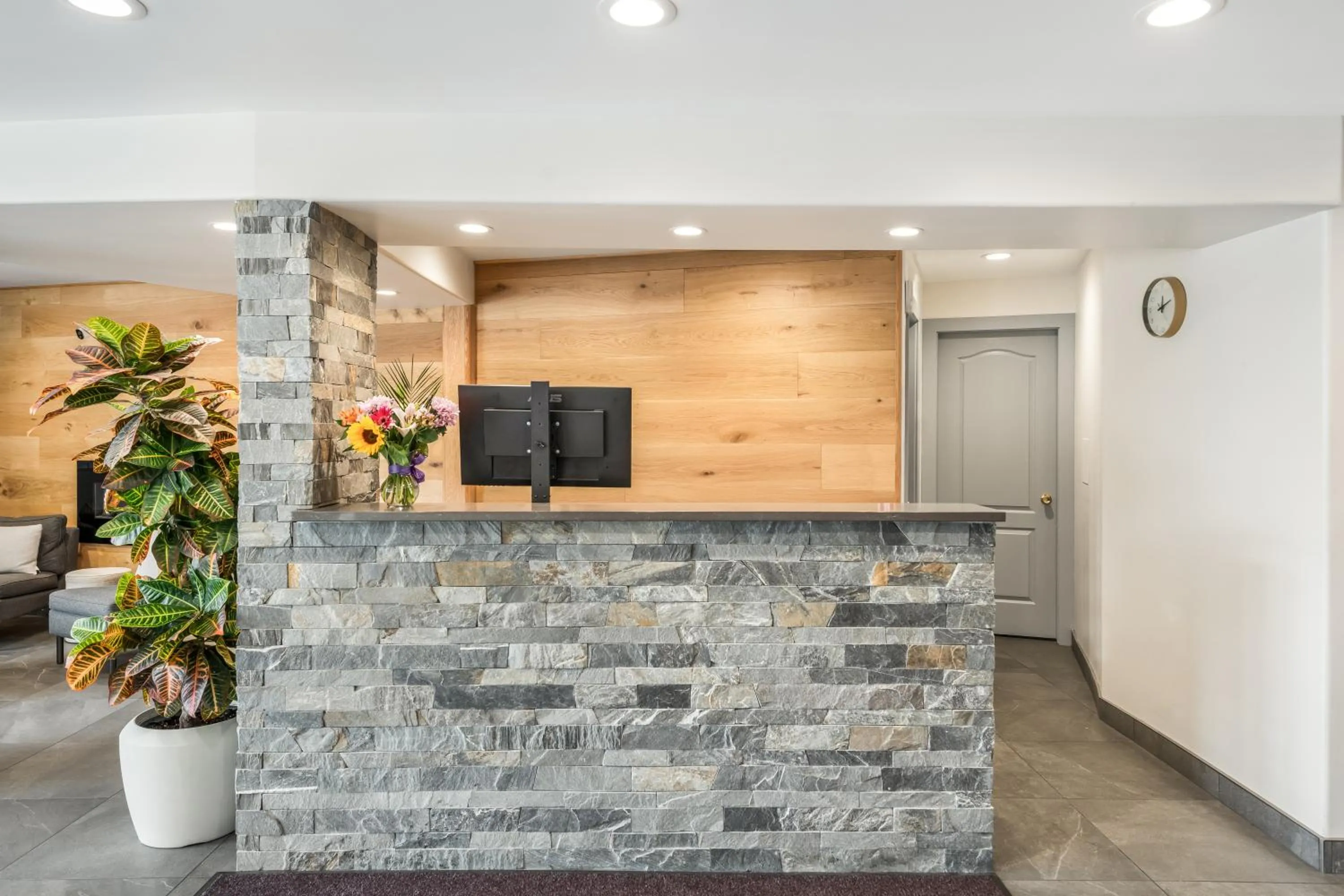 Lobby or reception in Glen Lyon Inn