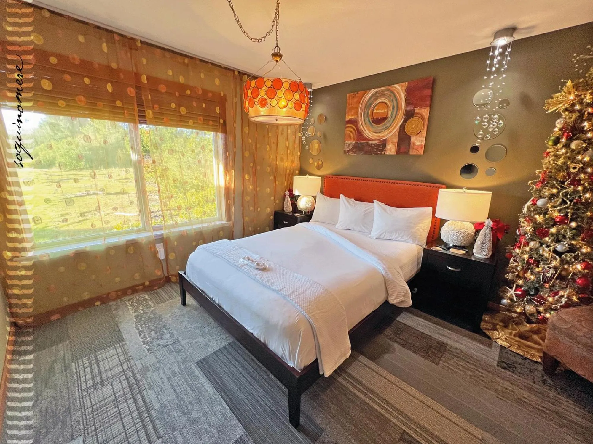 Bed in Tide Pool Cabin, a Soquinomere Private Hotel on the Dunes, Downtown Ocean Shores