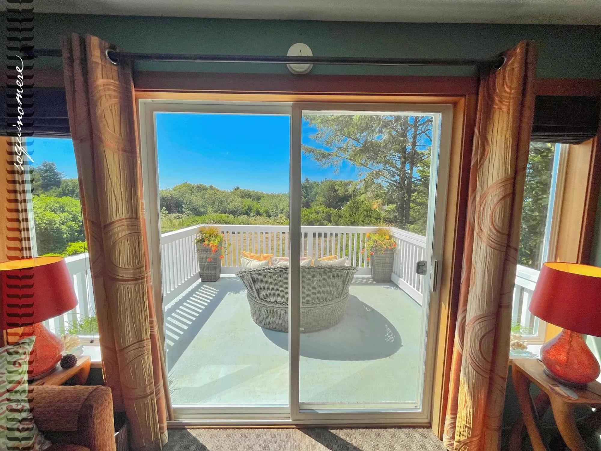 Tide Pool Cabin, a Soquinomere Private Hotel on the Dunes, Downtown Ocean Shores