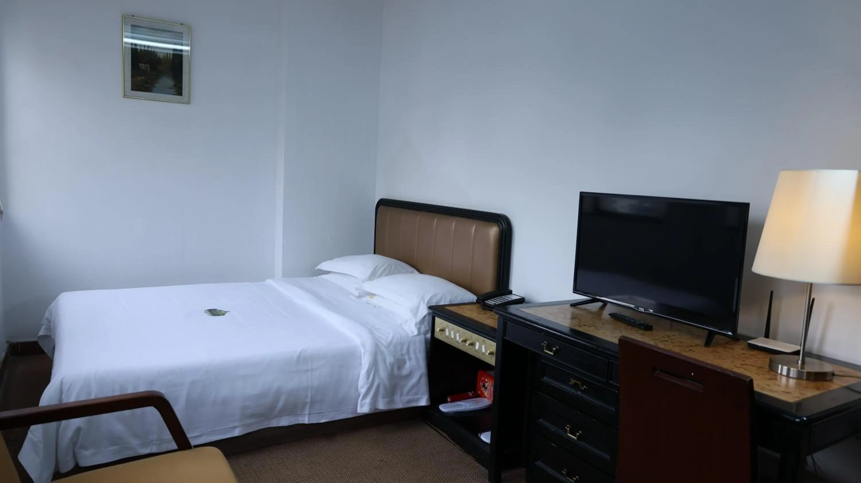 Bed in Guangzhou Aiqun Hotel - Canton Fair Free Shuttle Bus during Canton Fair period