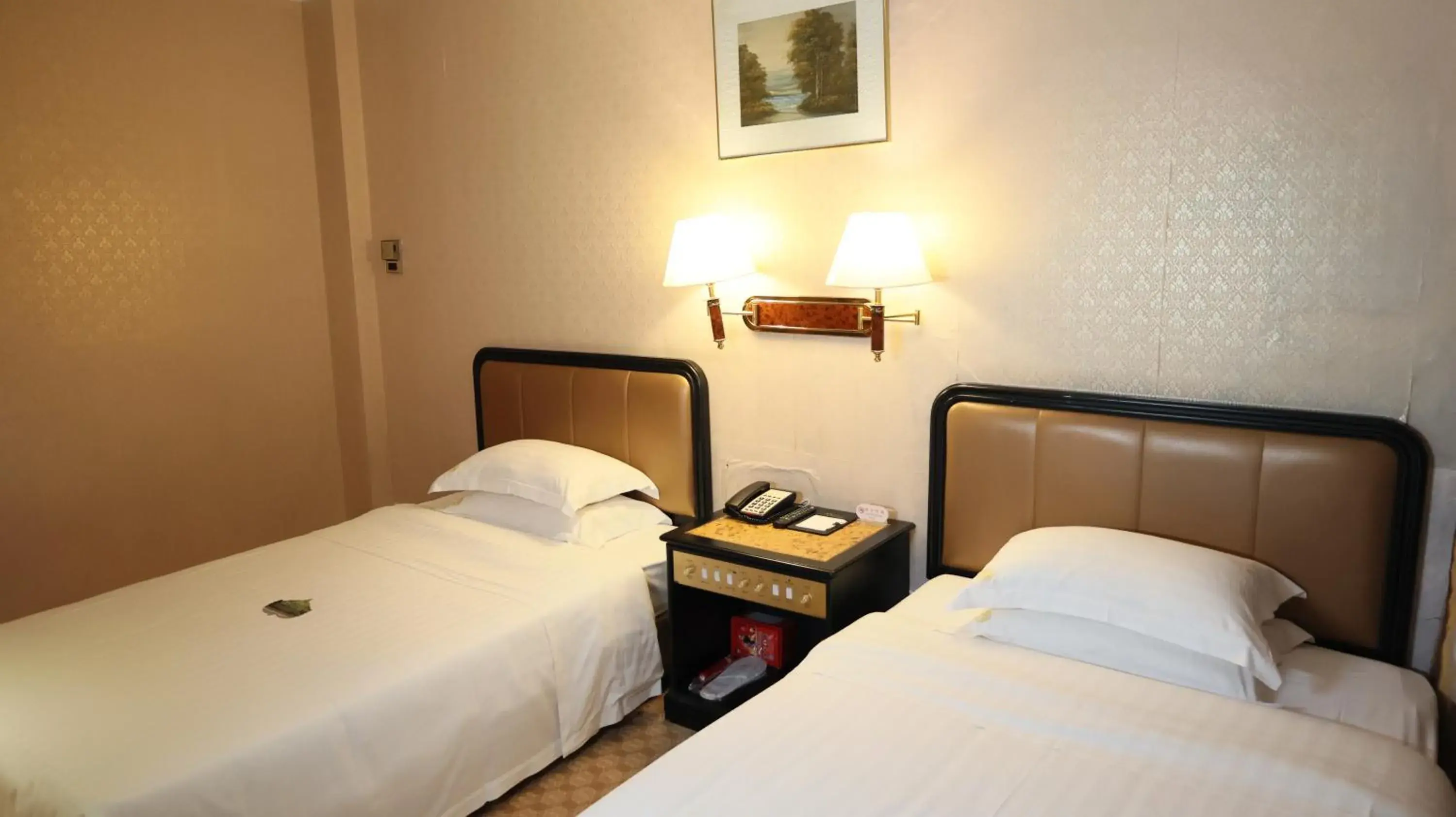 Bed in Guangzhou Aiqun Hotel - Canton Fair Free Shuttle Bus during Canton Fair period Bed in Guangzhou Aiqun Hotel - Canton Fair Free Shuttle Bus during Canton Fair period
