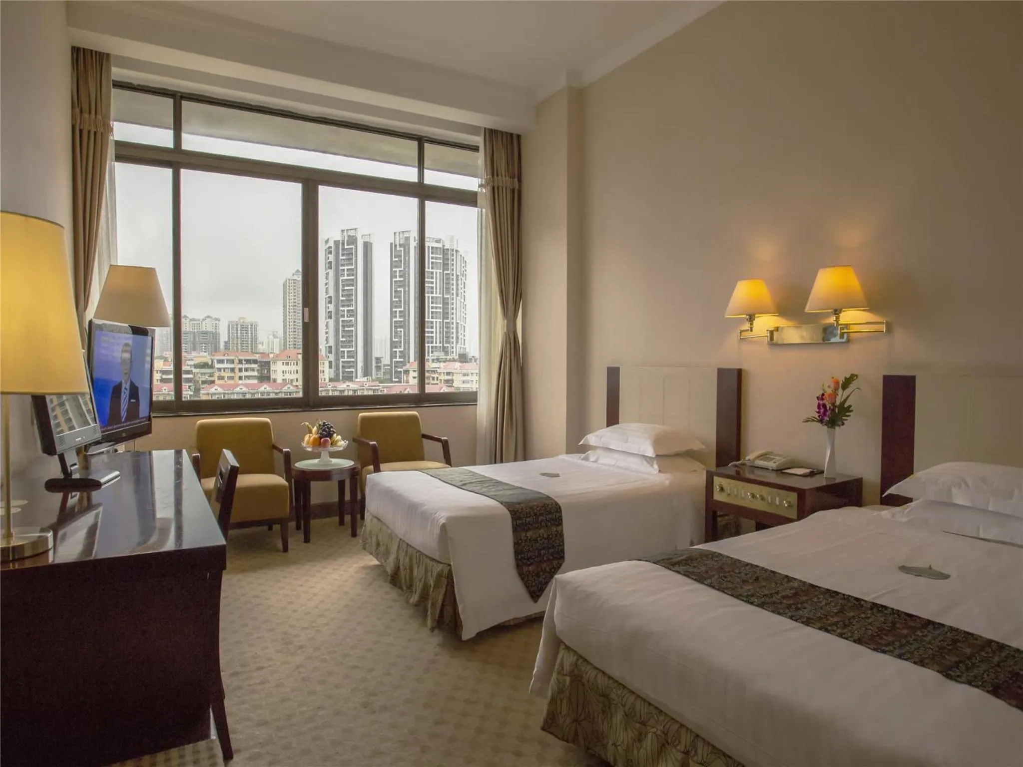 Bedroom, Bed in Guangzhou Aiqun Hotel - Canton Fair Free Shuttle Bus during Canton Fair period
