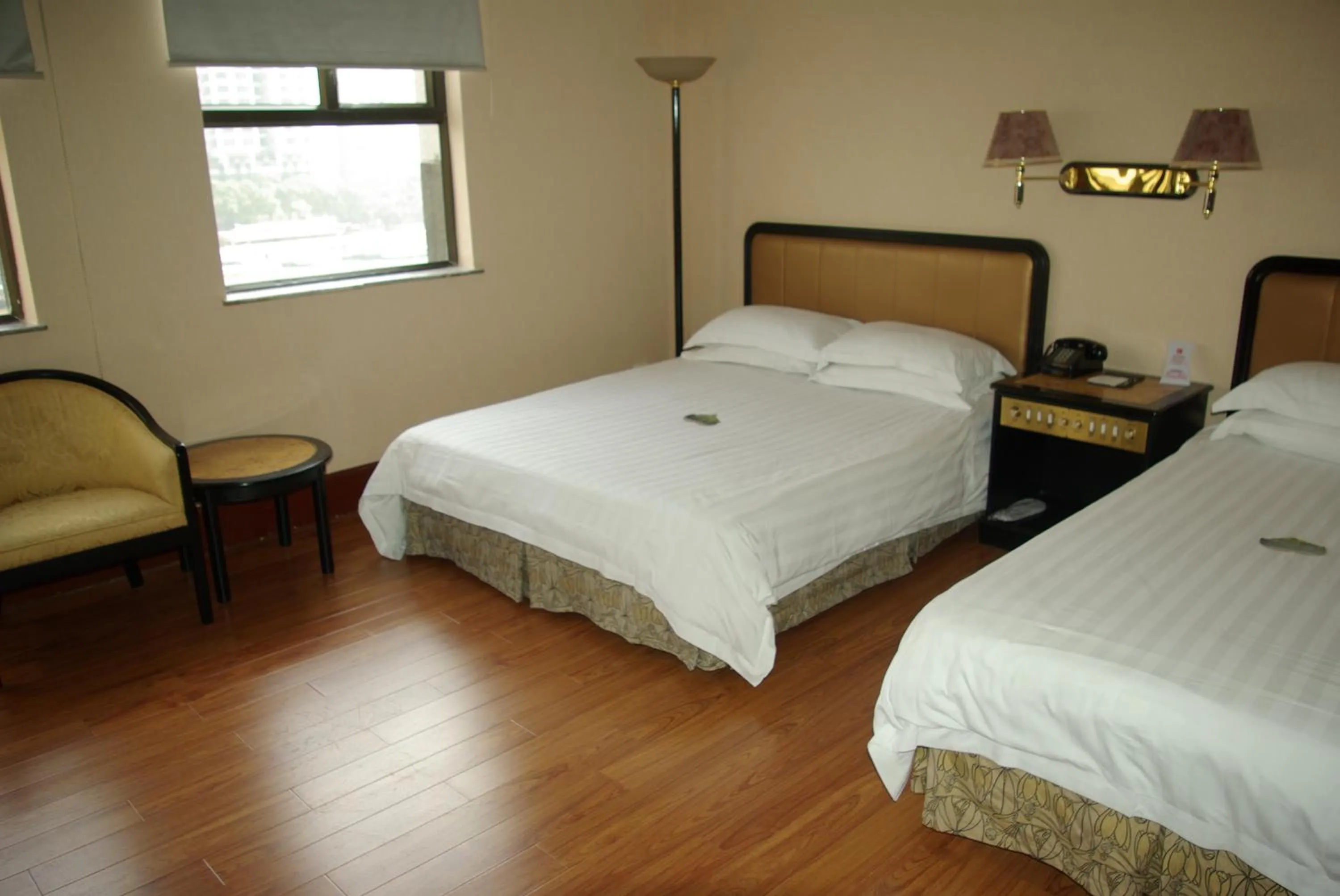 Bedroom, Bed in Guangzhou Aiqun Hotel - Canton Fair Free Shuttle Bus during Canton Fair period