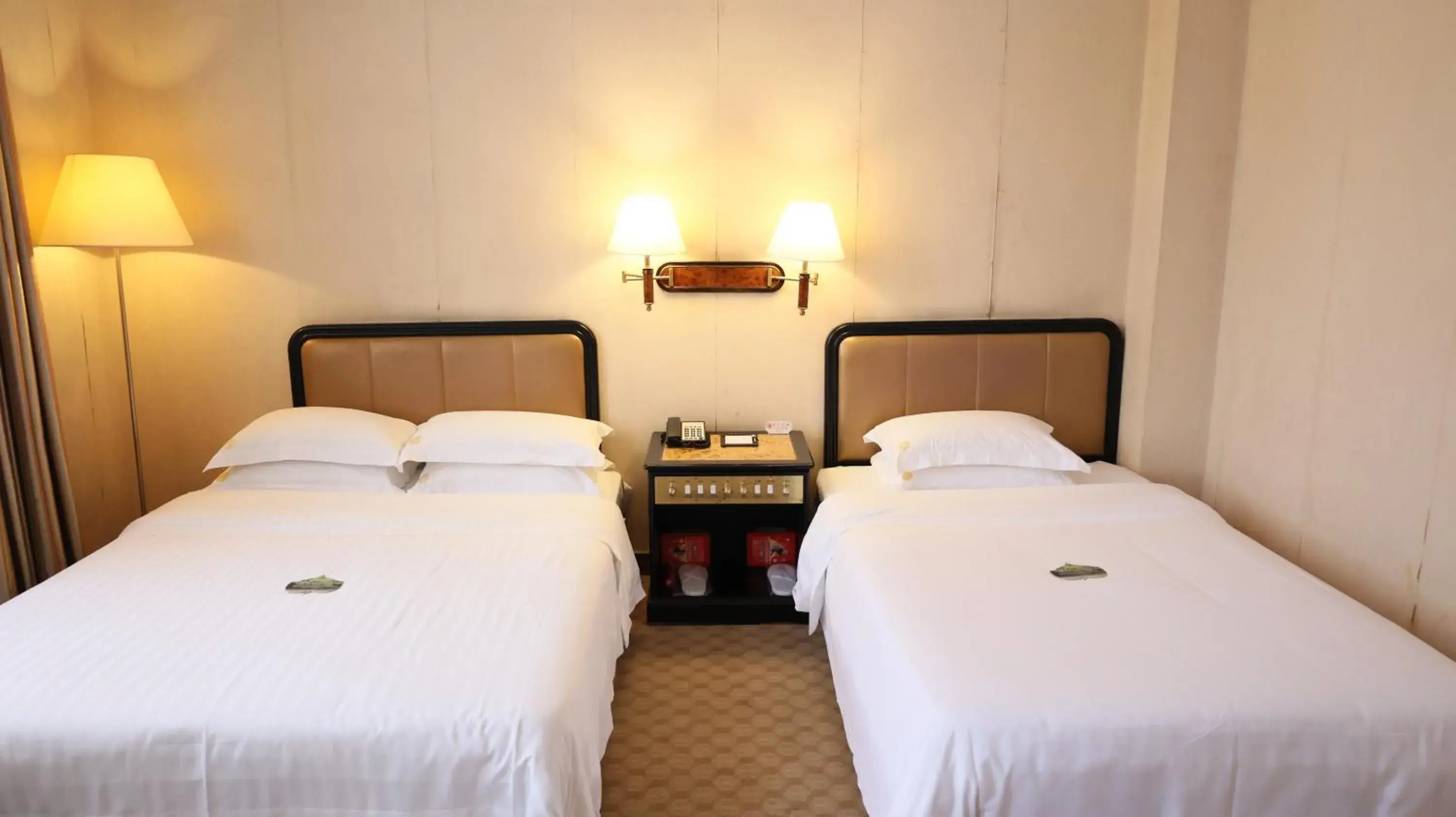 Bed in Guangzhou Aiqun Hotel - Canton Fair Free Shuttle Bus during Canton Fair period Bed in Guangzhou Aiqun Hotel - Canton Fair Free Shuttle Bus during Canton Fair period