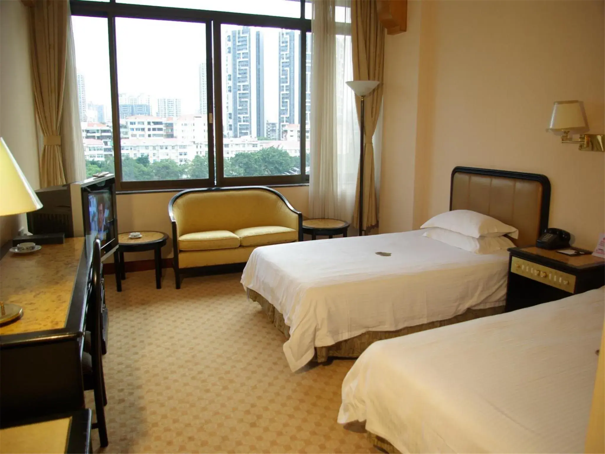 Bedroom, Bed in Guangzhou Aiqun Hotel - Canton Fair Free Shuttle Bus during Canton Fair period Bedroom, Bed in Guangzhou Aiqun Hotel - Canton Fair Free Shuttle Bus during Canton Fair period