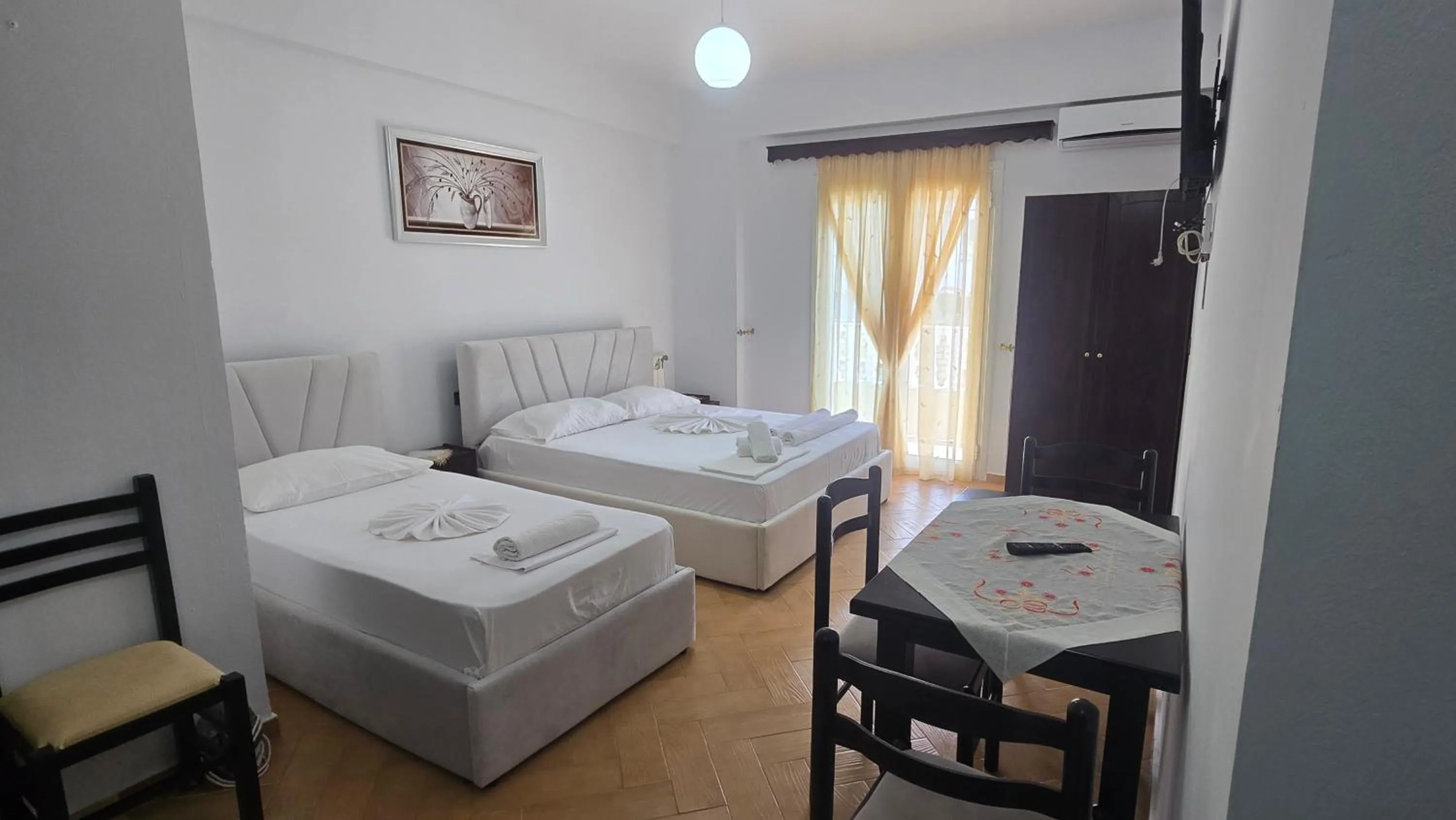 Bed in Vila Zeqo Muka 1