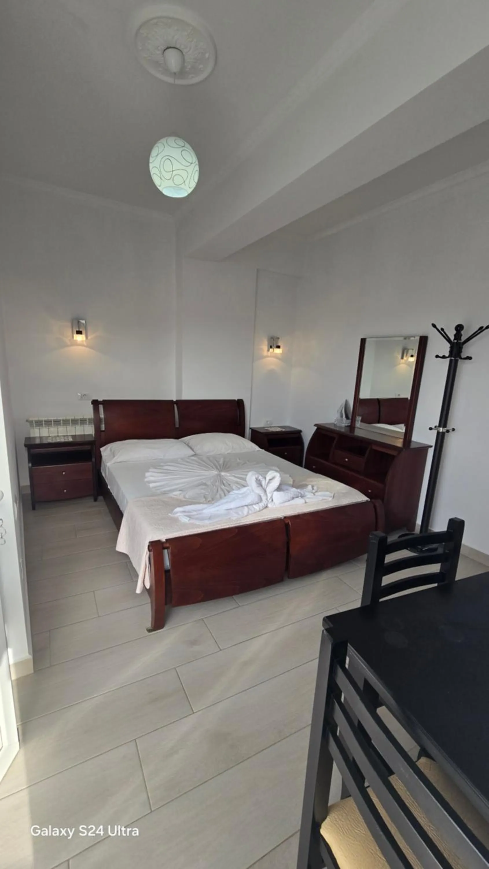 Bed in Vila Zeqo Muka 1