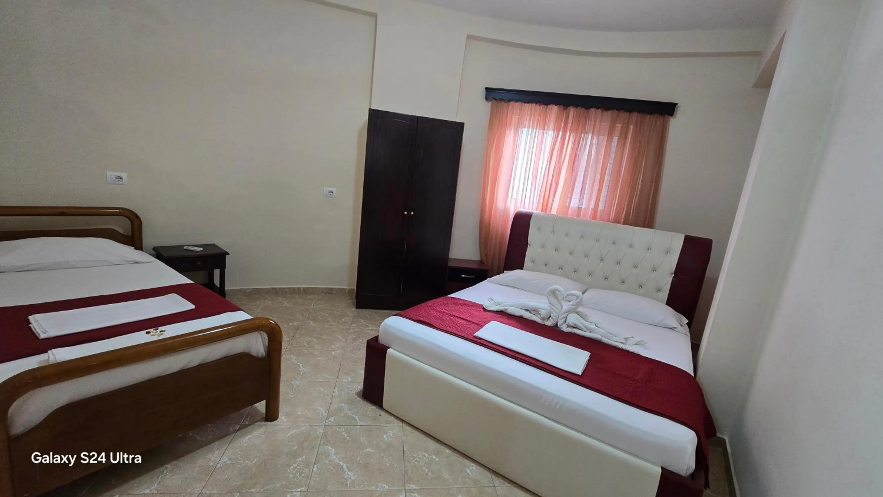 Bed in Vila Zeqo Muka 1