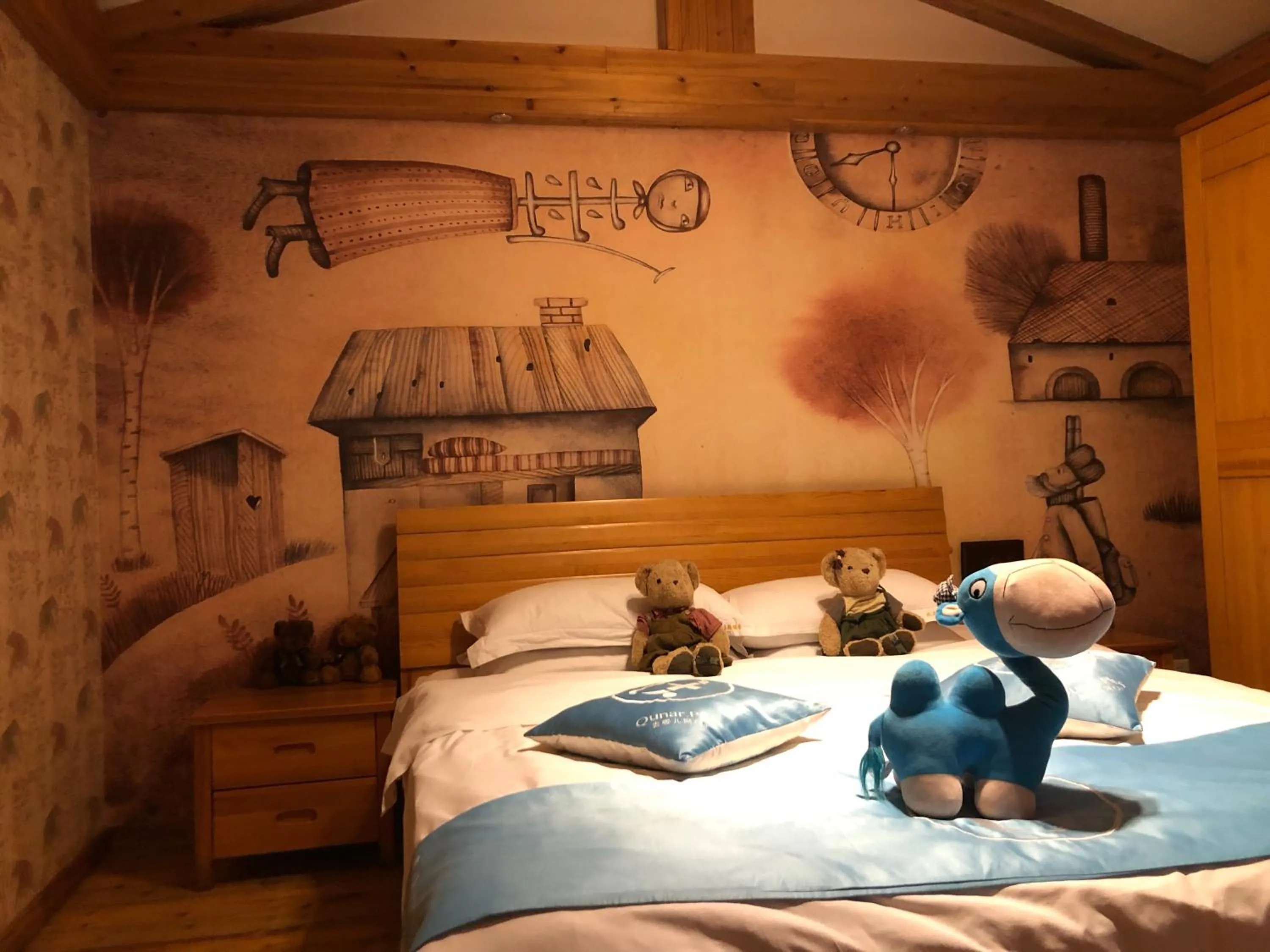 Bed in Mount Emei Teddy Bear Hotel玩具熊酒店