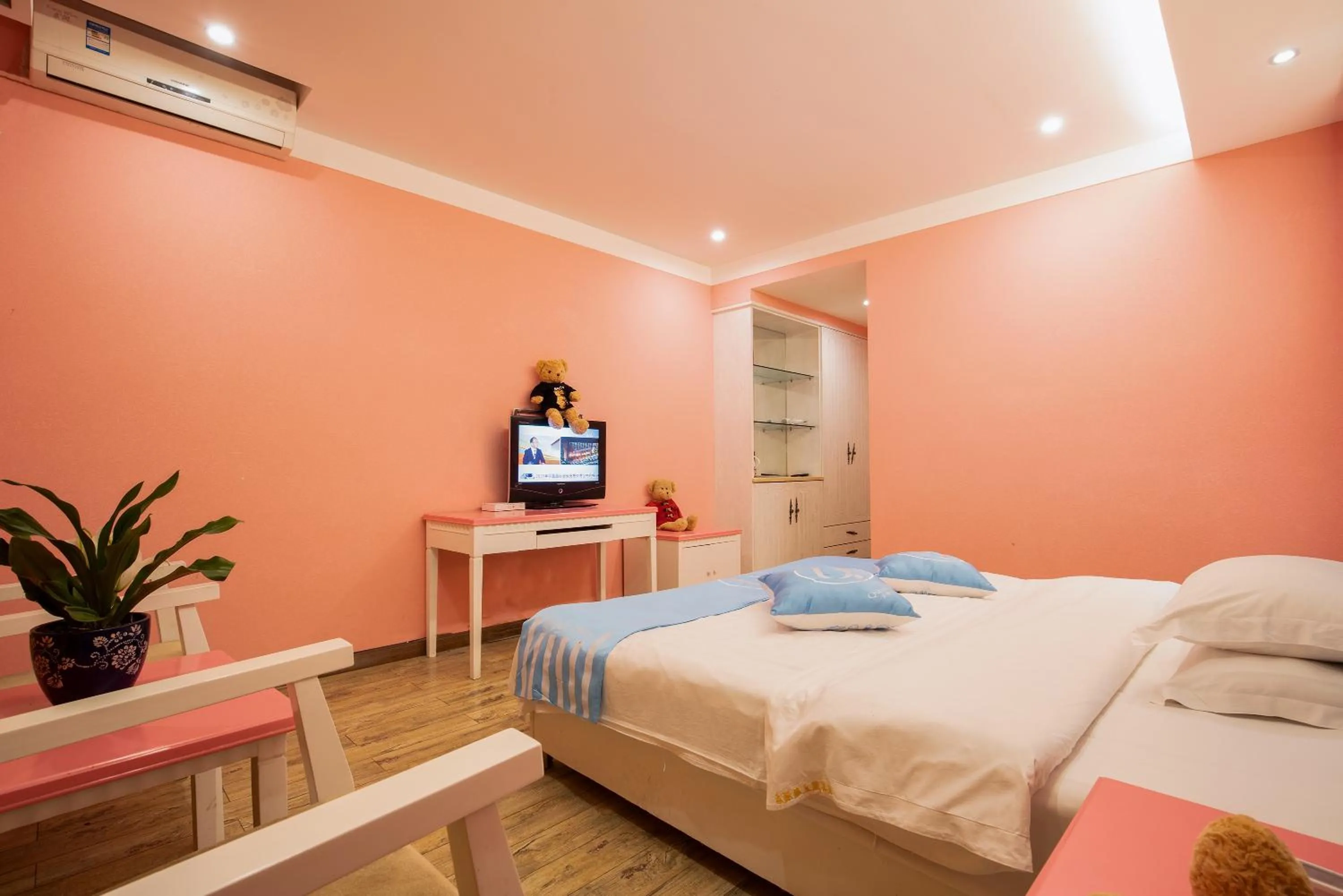 Bed in Mount Emei Teddy Bear Hotel玩具熊酒店