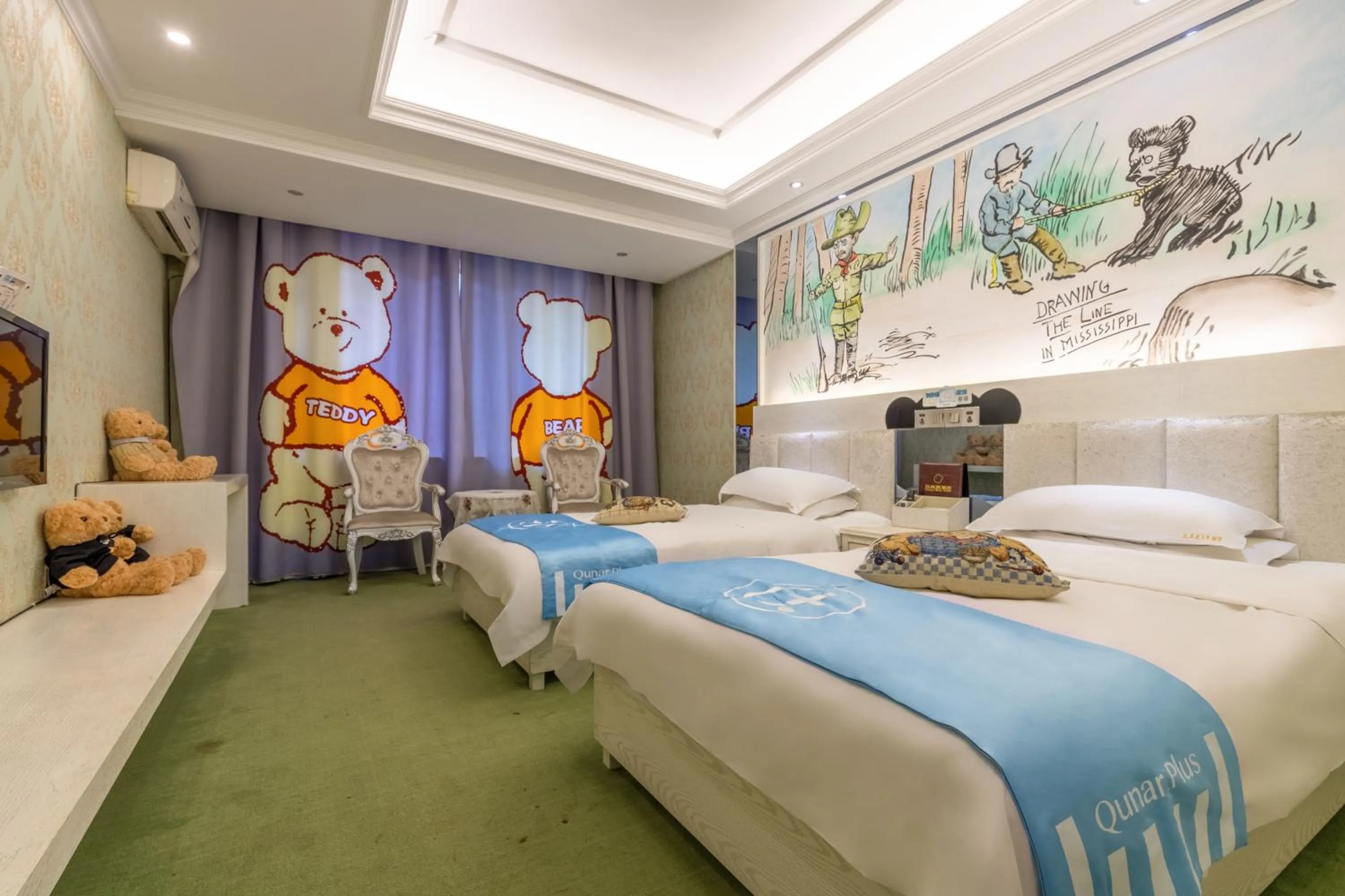 Bed in Mount Emei Teddy Bear Hotel玩具熊酒店