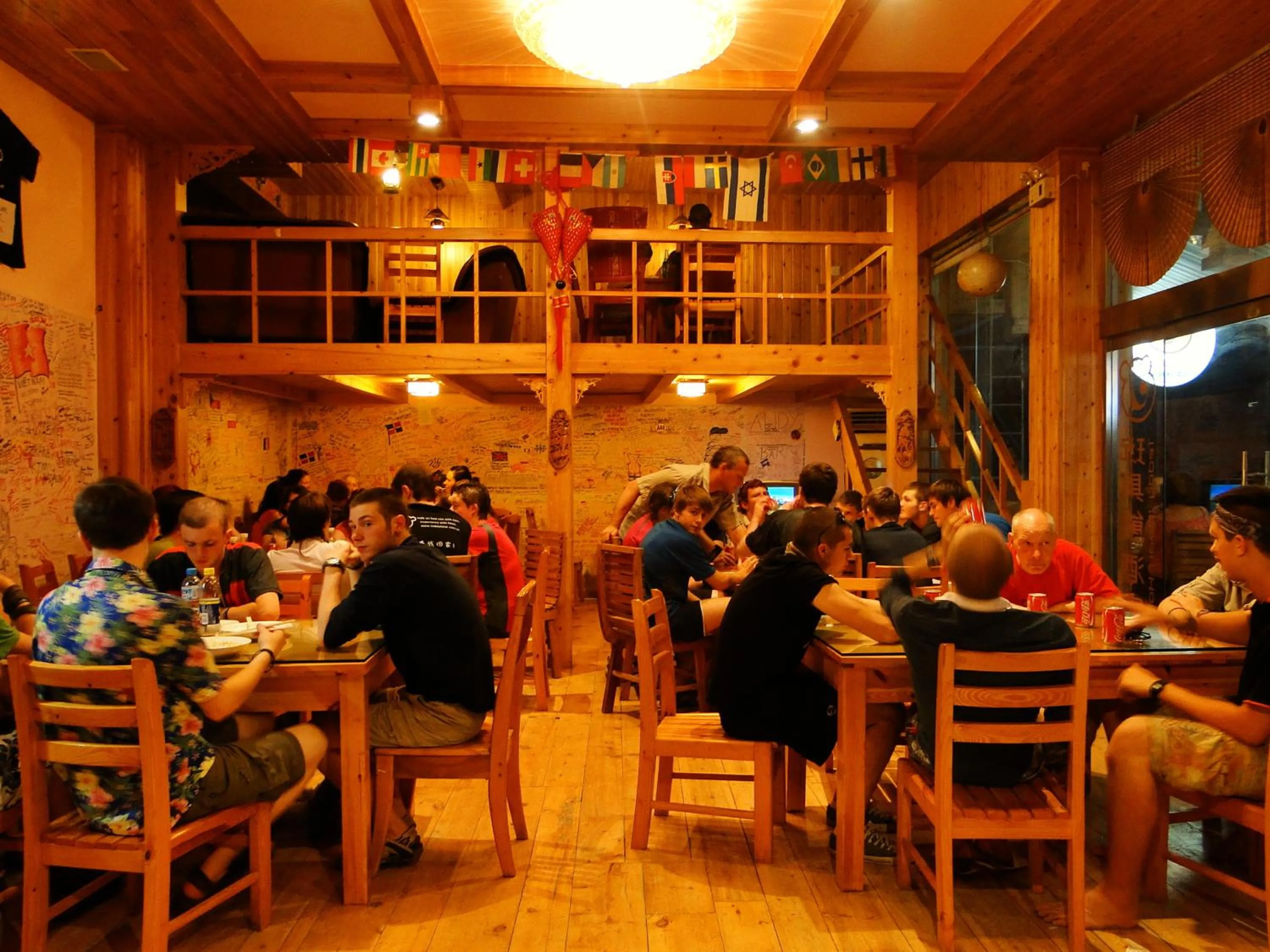 Restaurant/places to eat in Mount Emei Teddy Bear Hotel玩具熊酒店