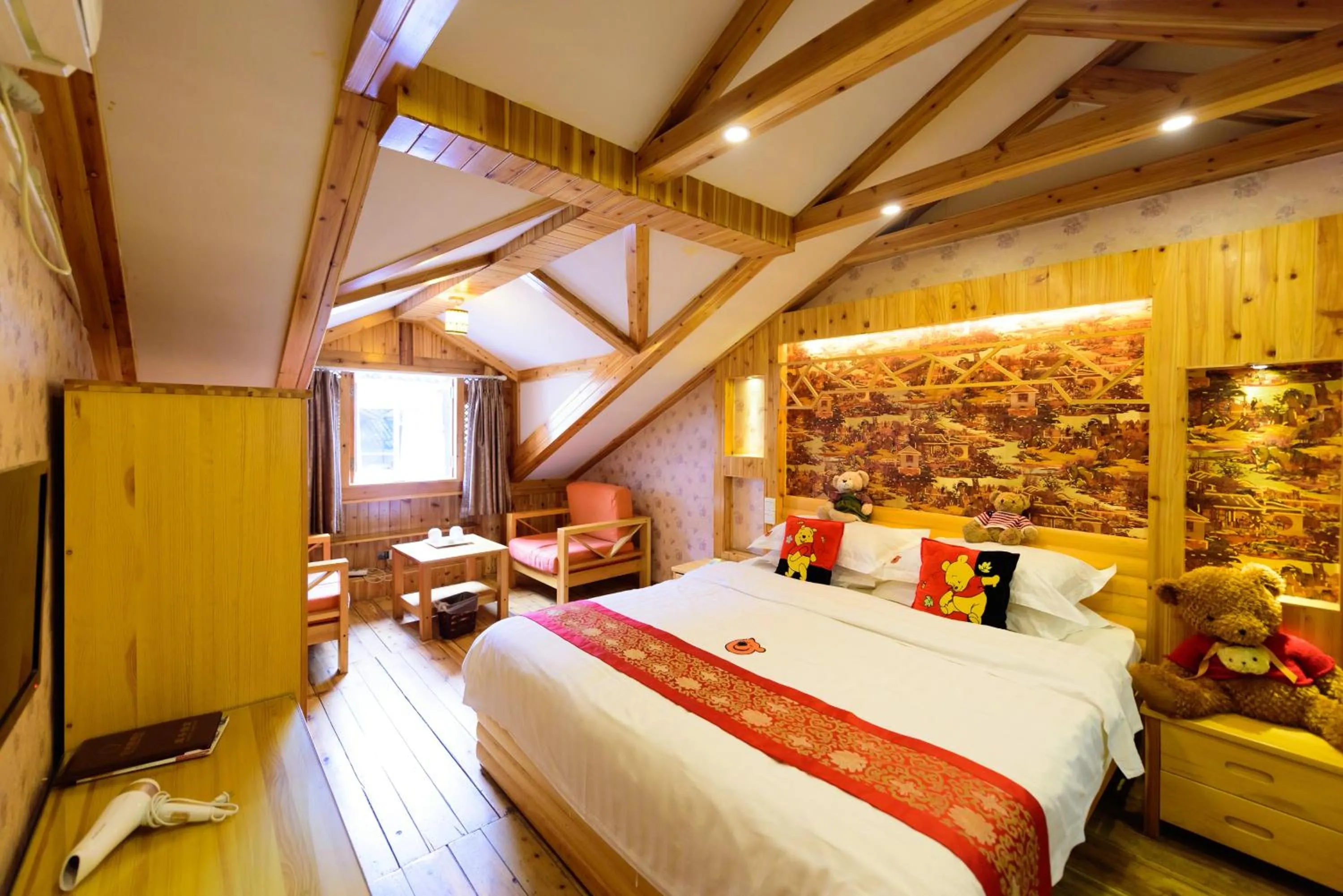 Photo of the whole room, Bed in Mount Emei Teddy Bear Hotel玩具熊酒店