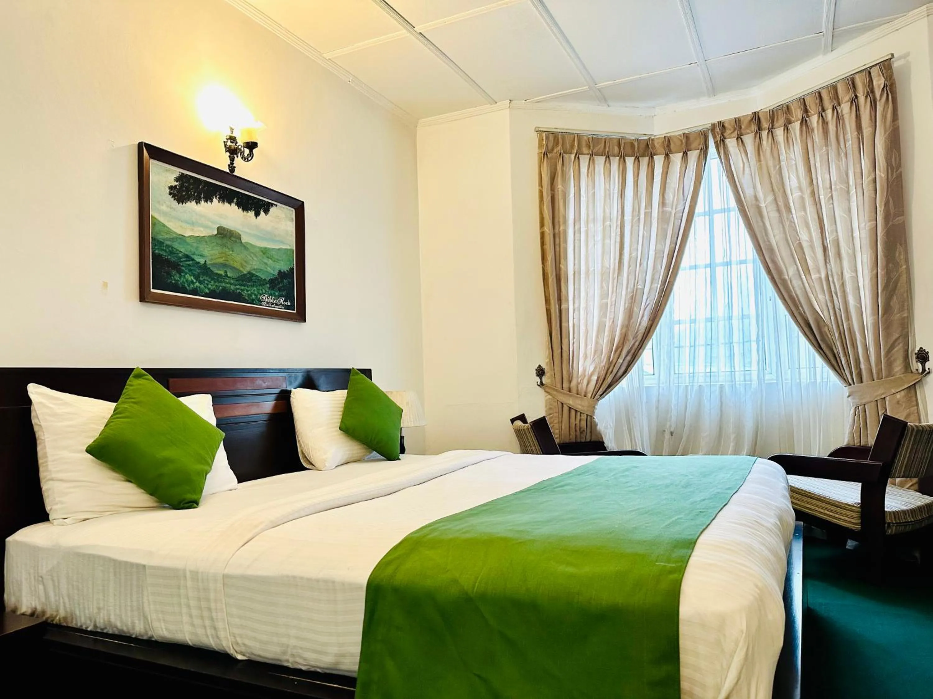 Bedroom, Bed in The Rock Hotel