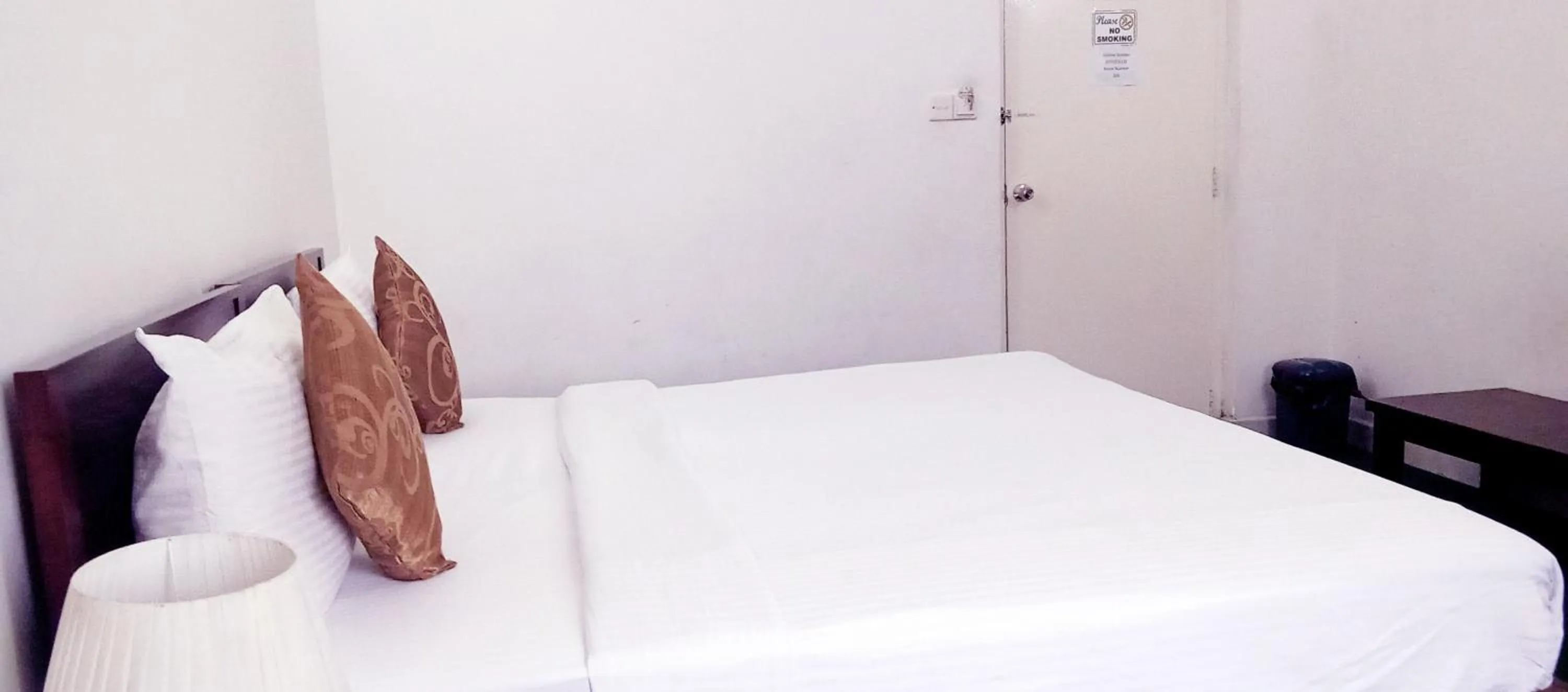 Bedroom, Bed in The Rock Hotel