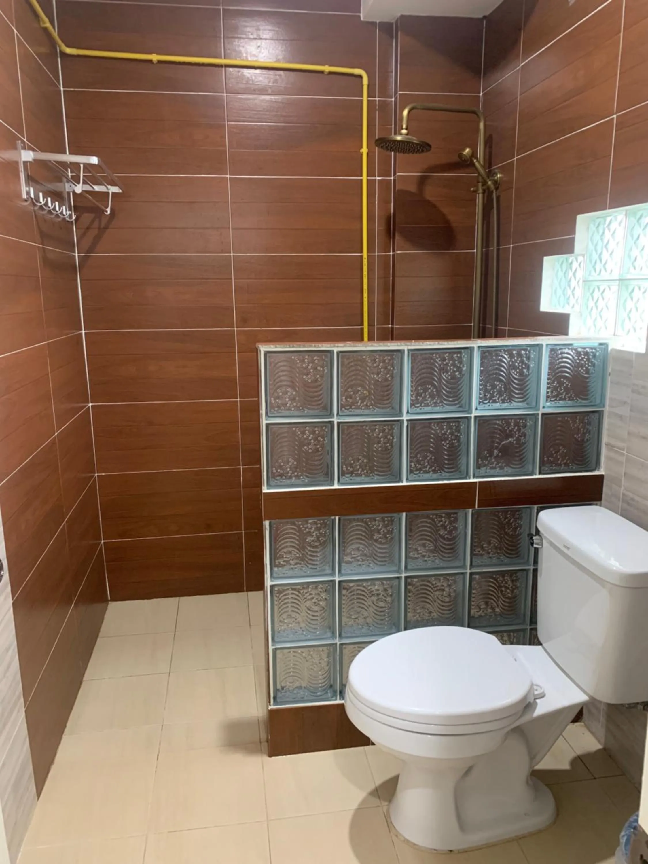 Bathroom in Jasmine Vangvieng Hotel