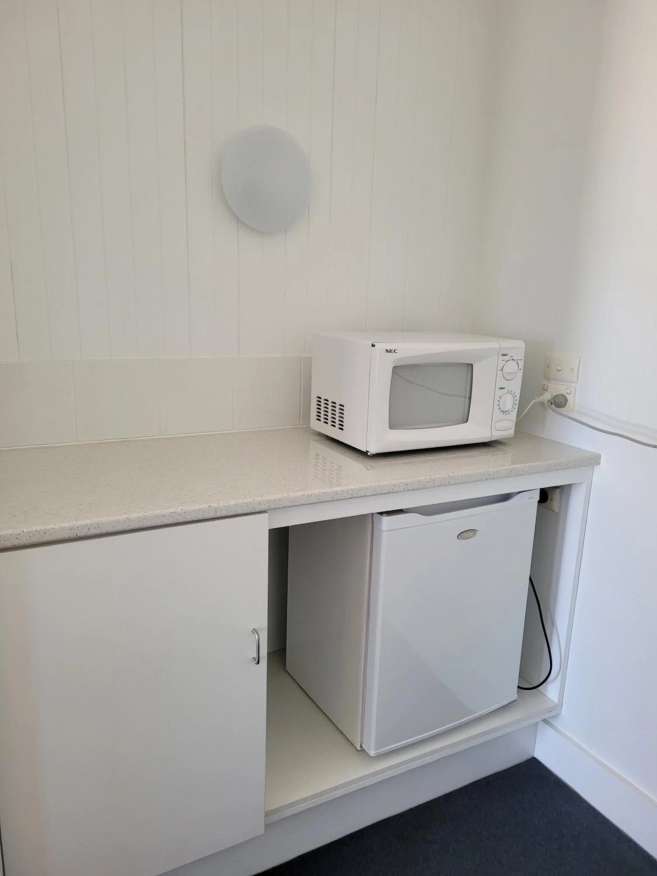 Coffee/tea facilities in Glynlea Motel