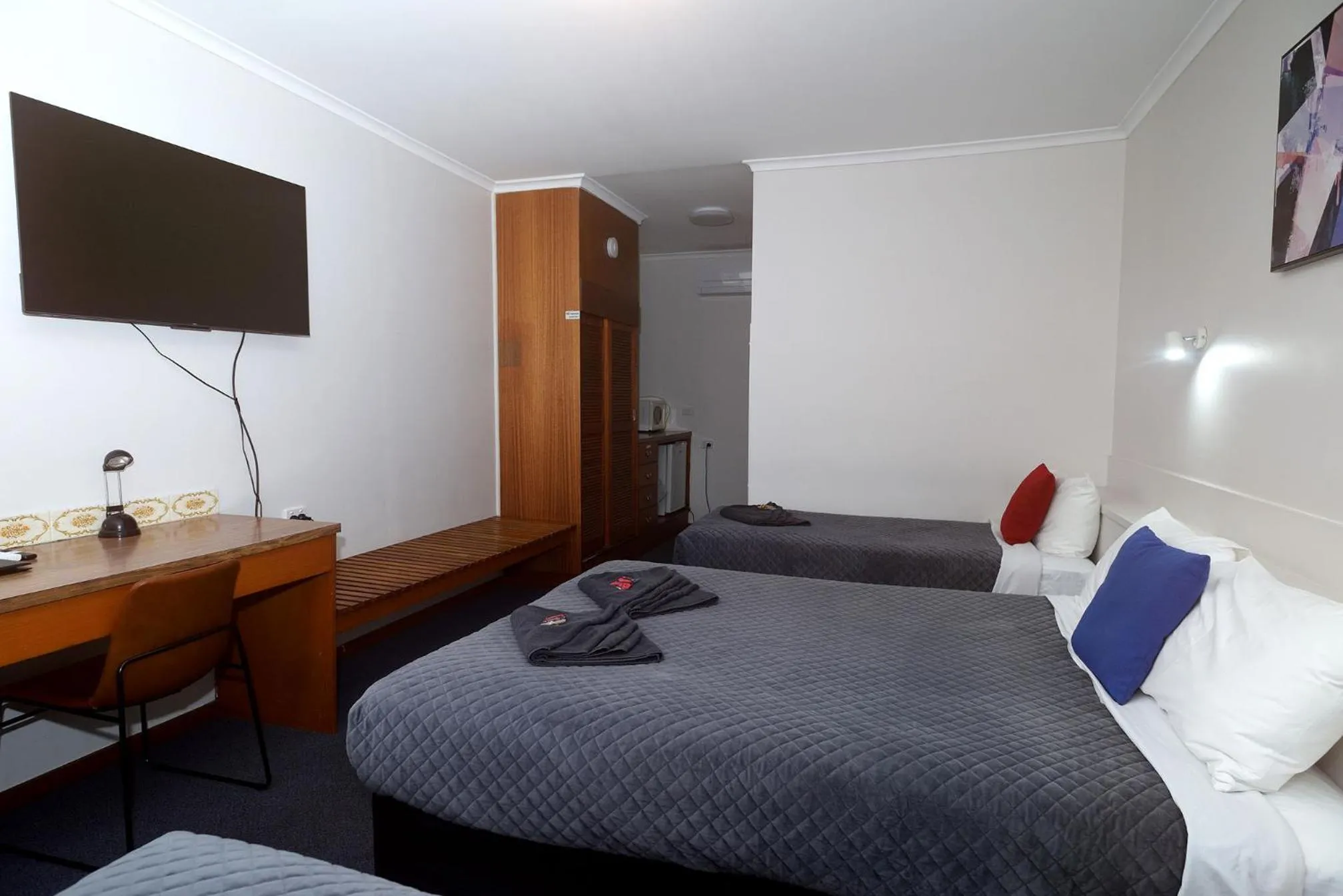 Bed in Glynlea Motel