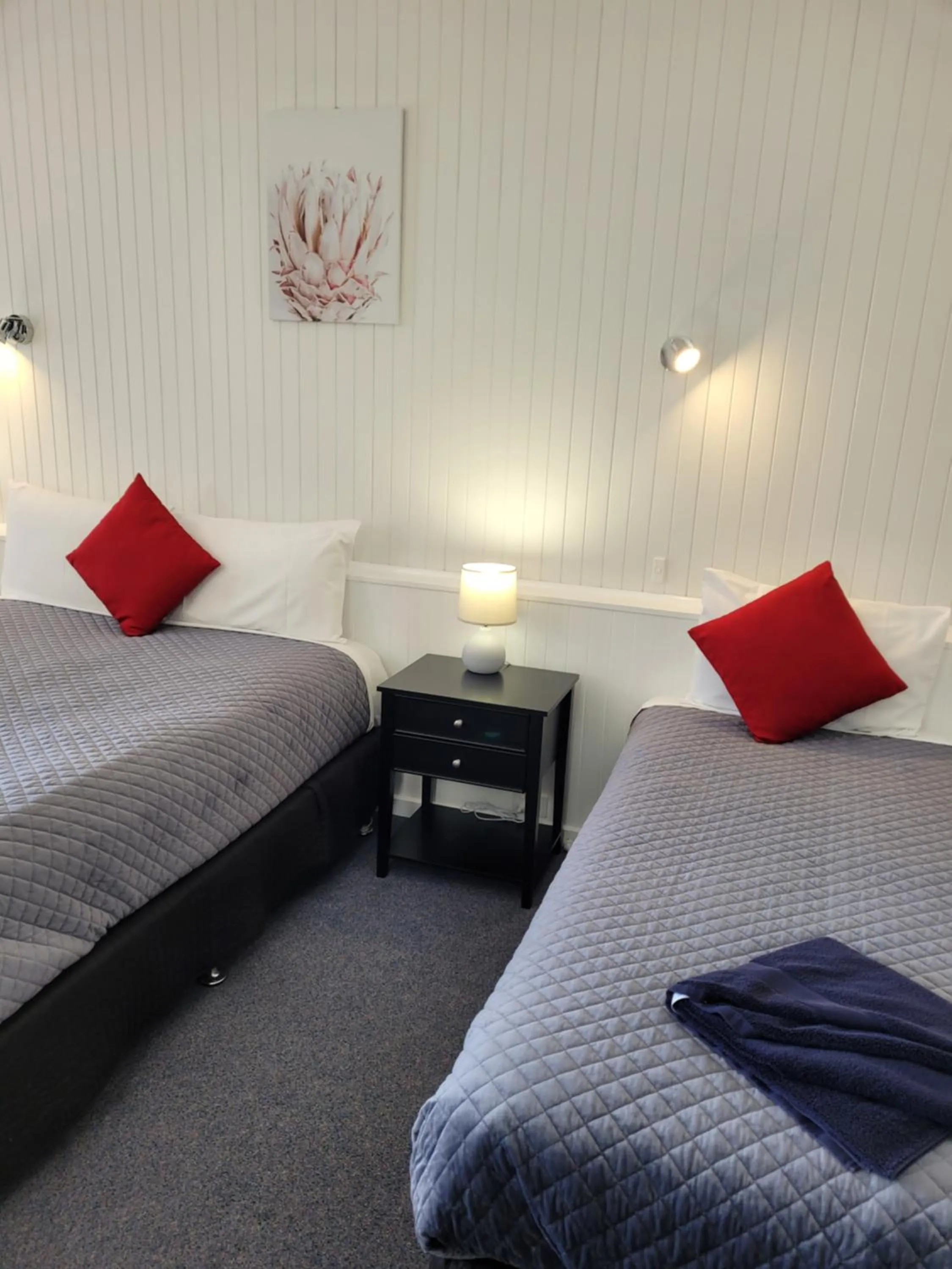 Bed in Glynlea Motel