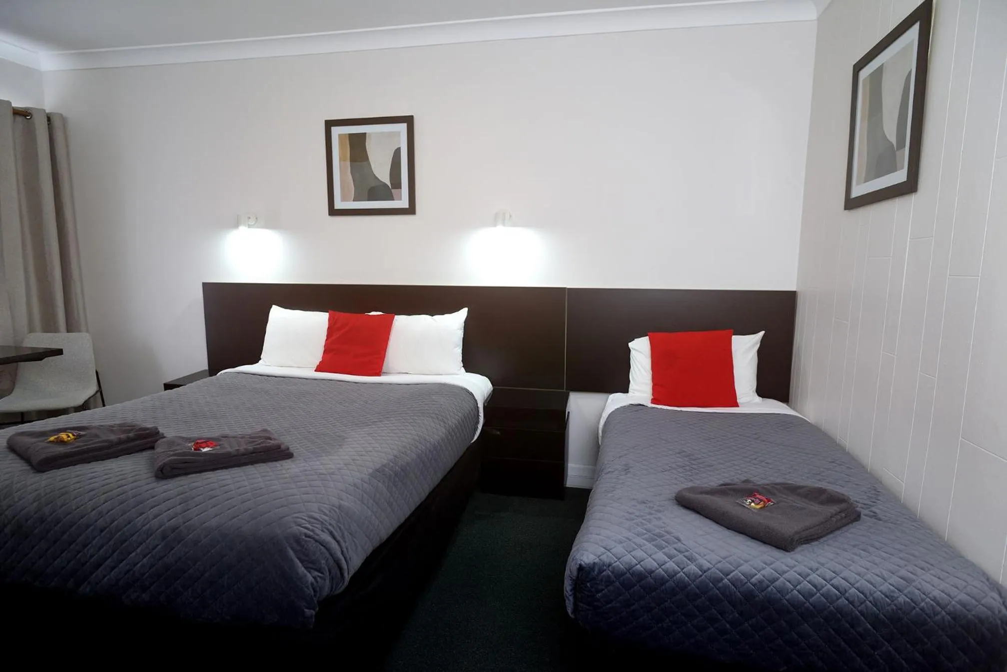 Bed in Glynlea Motel