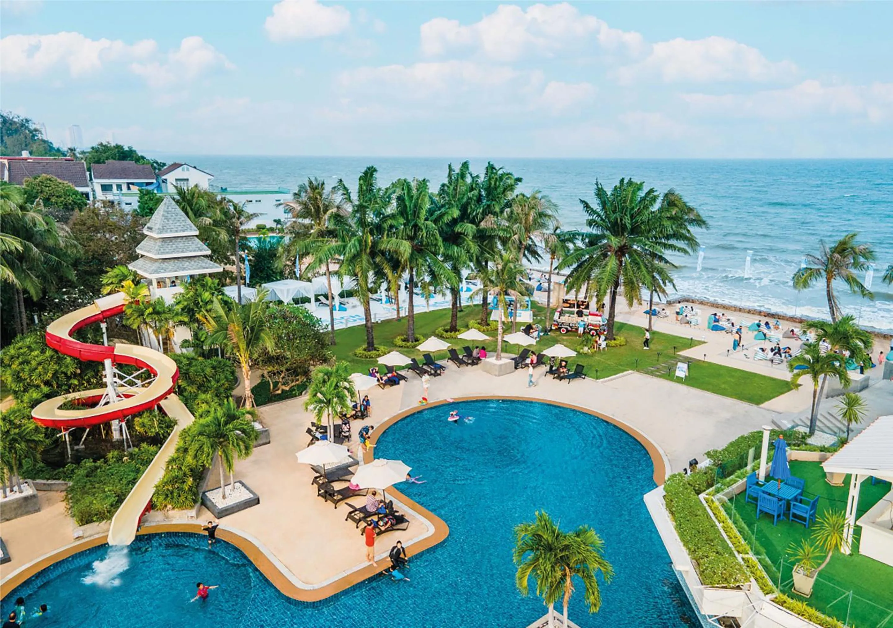 Pool view in Radisson Resort & Spa Hua Hin