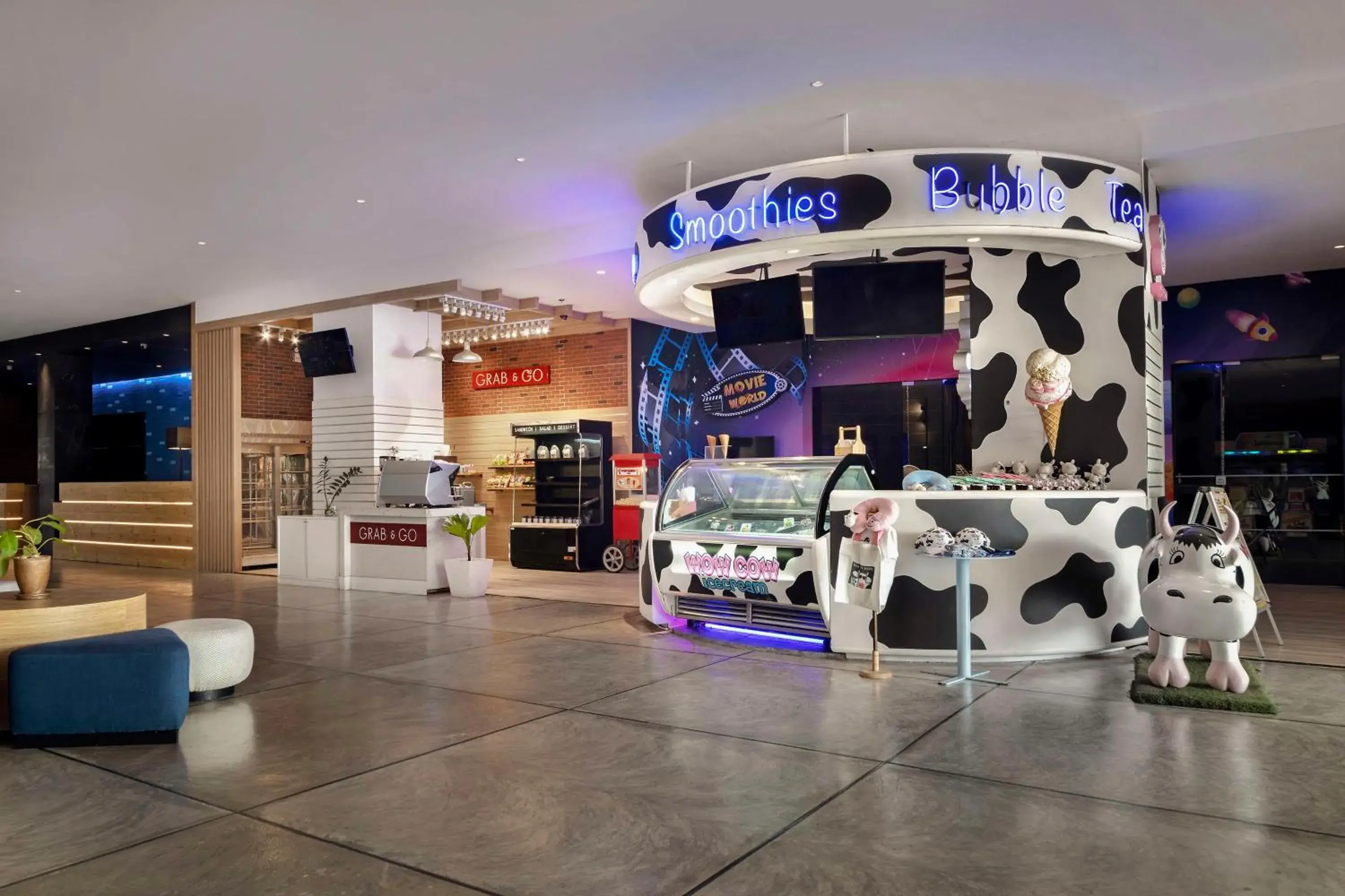 Food and drinks in Radisson Resort & Spa Hua Hin Food and drinks in Radisson Resort & Spa Hua Hin