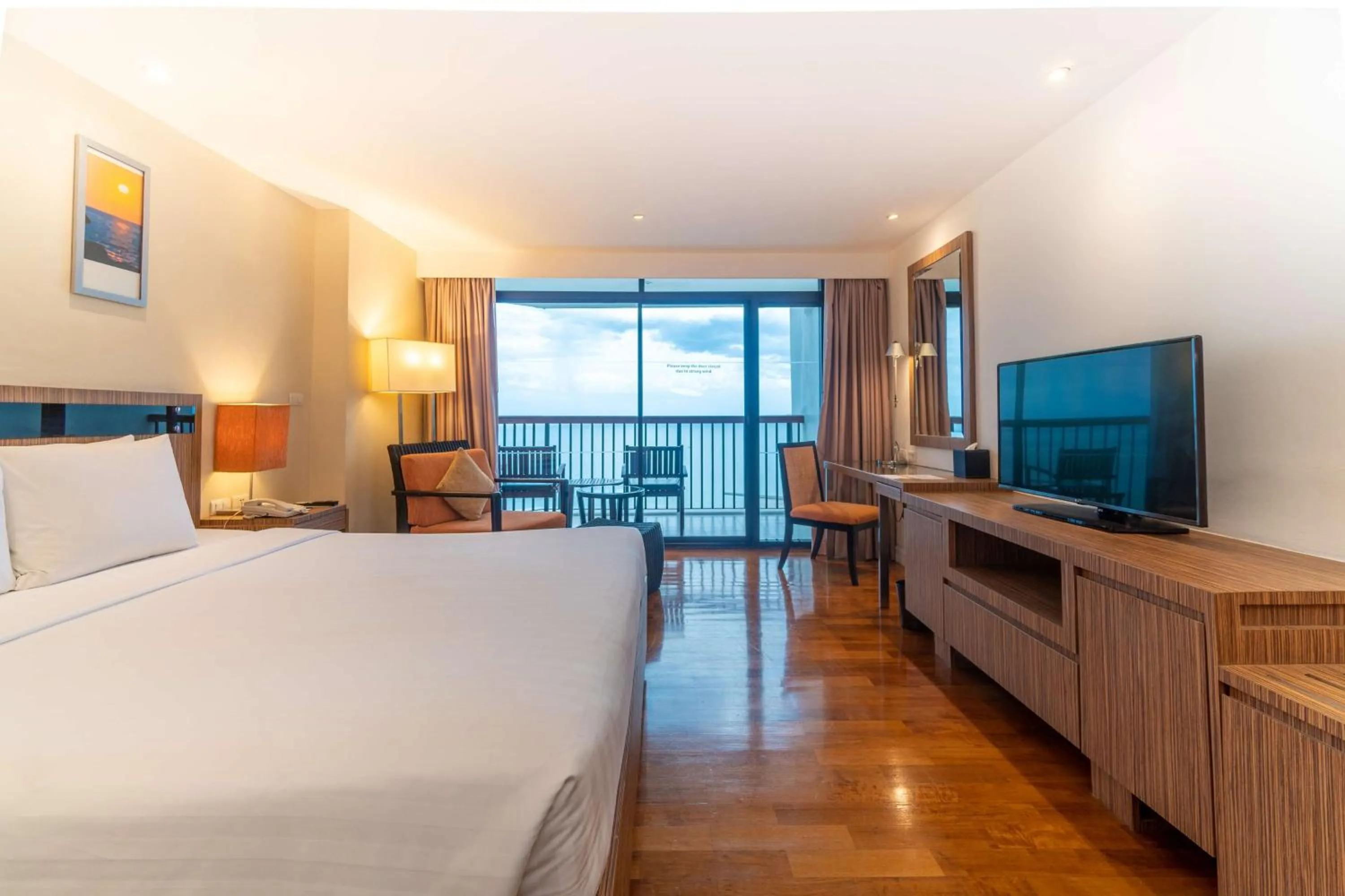 Photo of the whole room, Bed in Radisson Resort & Spa Hua Hin