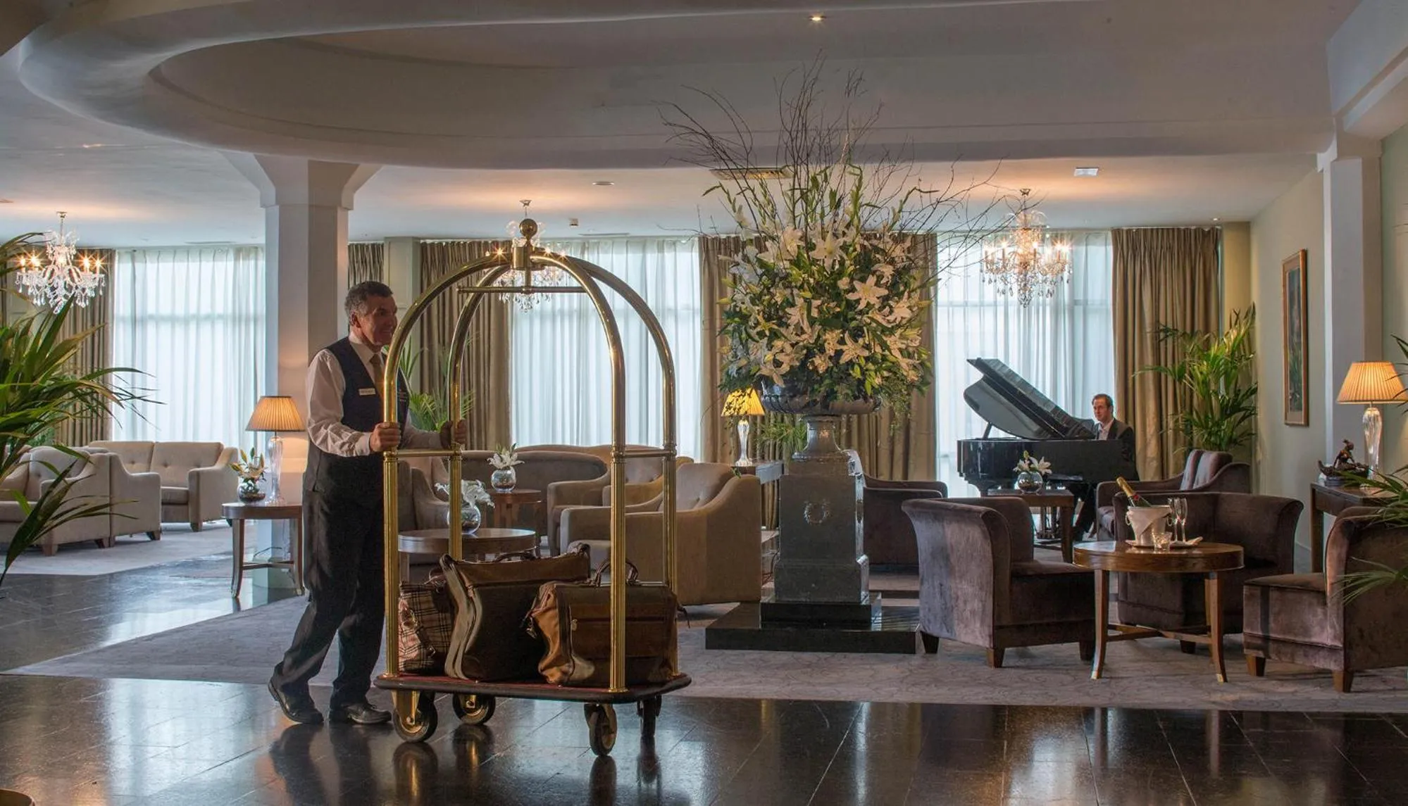 Lobby or reception in Newpark Hotel