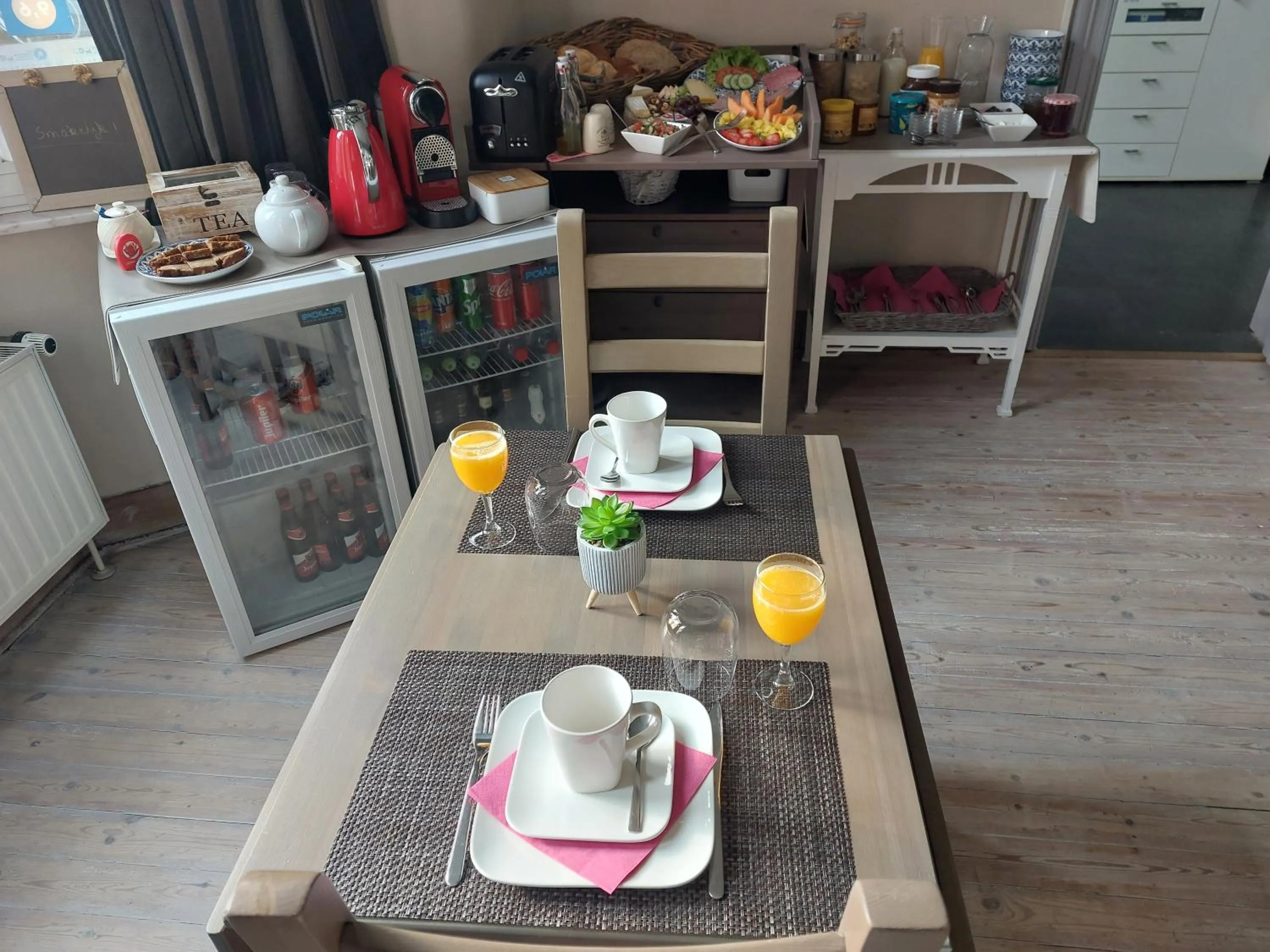 Food and drinks in B&B Alegría