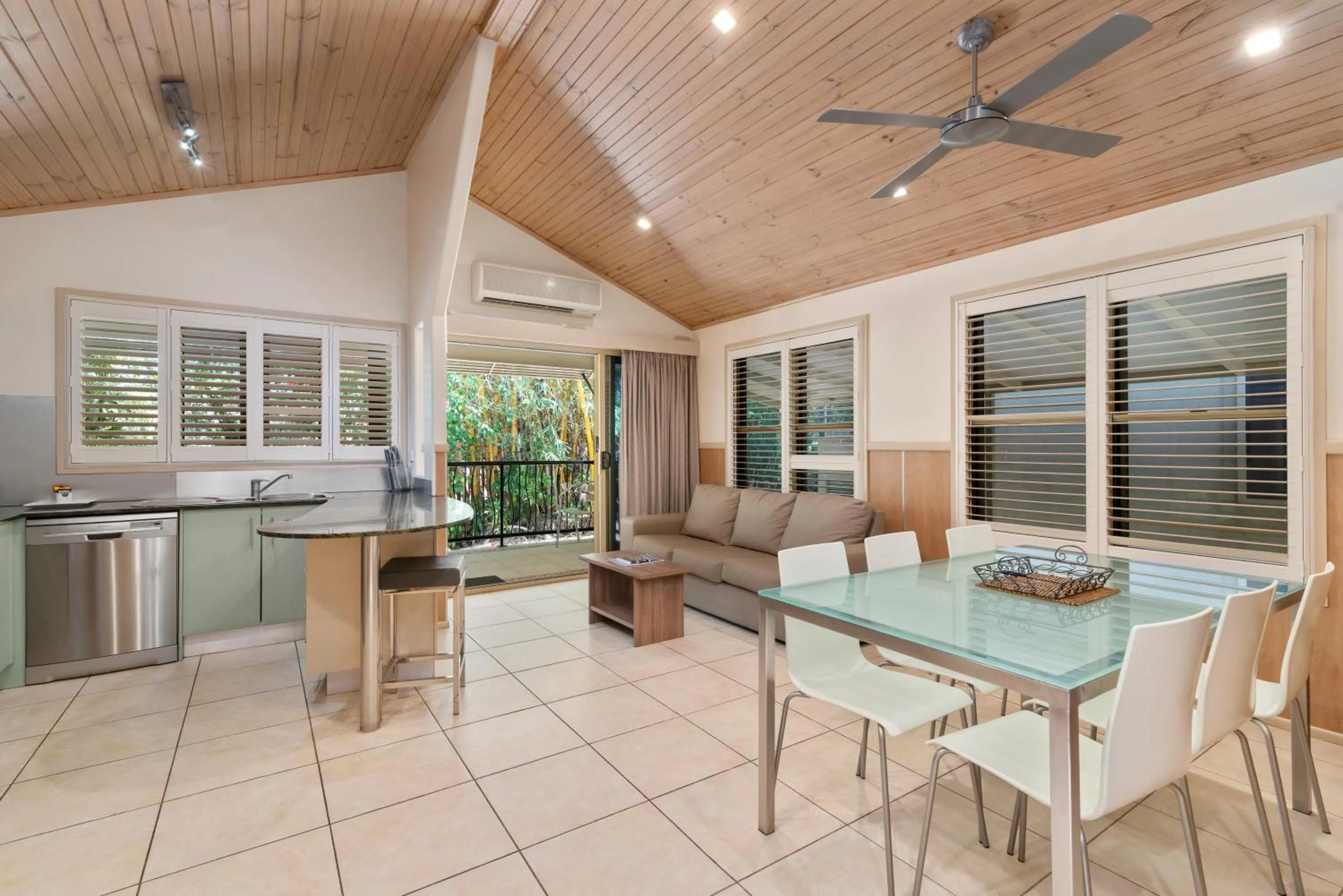 Living room in Ashmore Palms Holiday Village