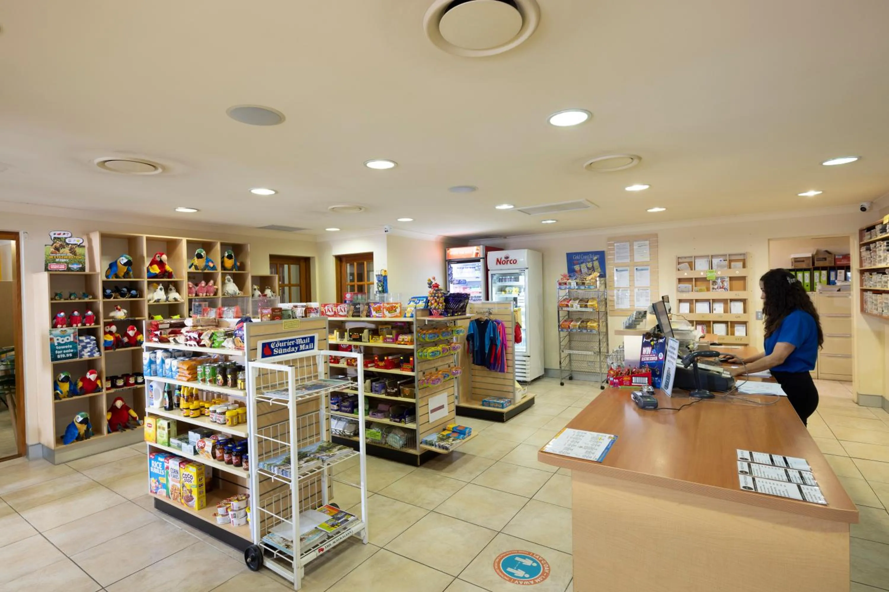 Supermarket/grocery shop in Ashmore Palms Holiday Village