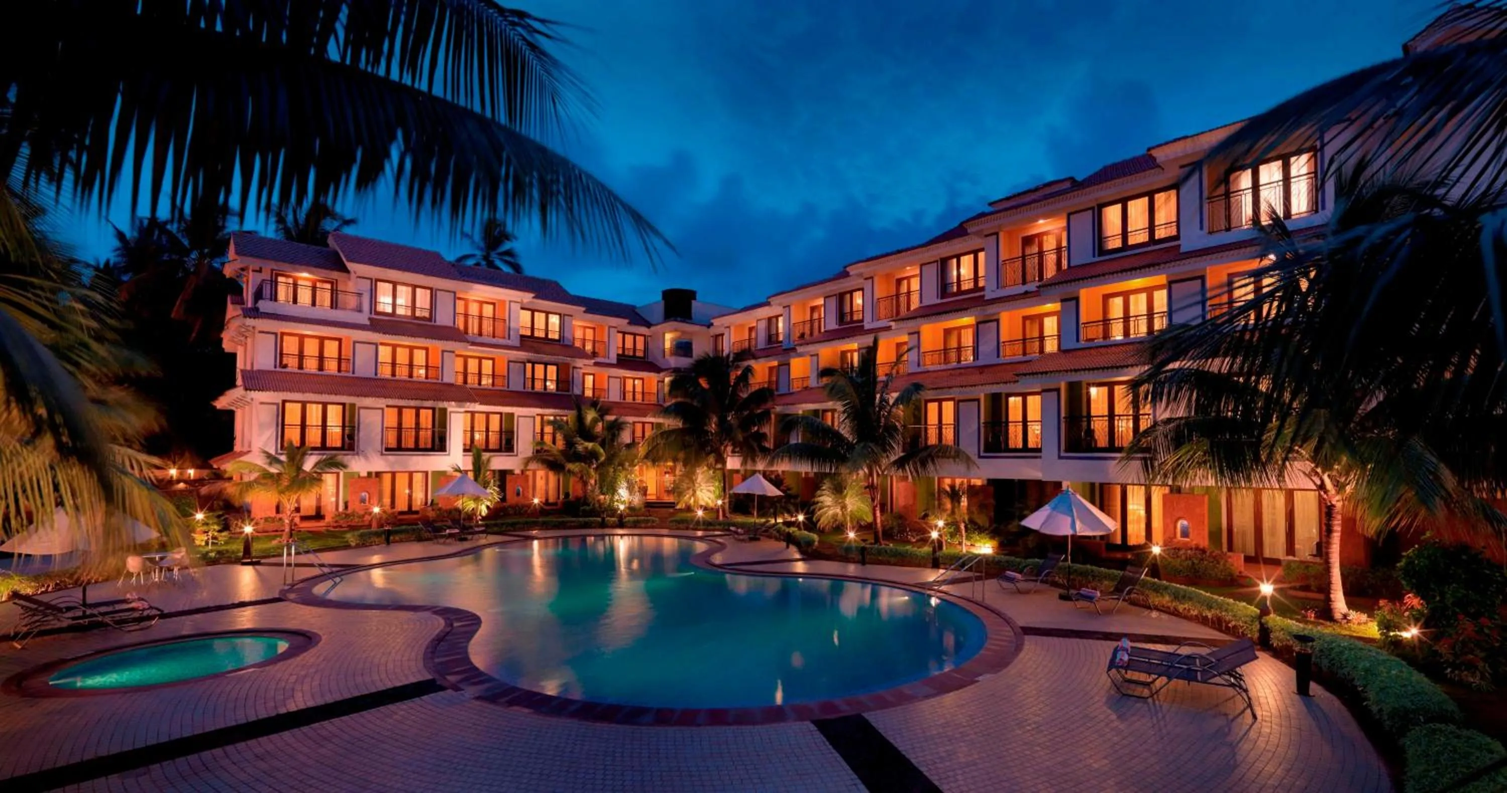 Swimming pool in DoubleTree by Hilton Hotel Goa - Arpora - Baga